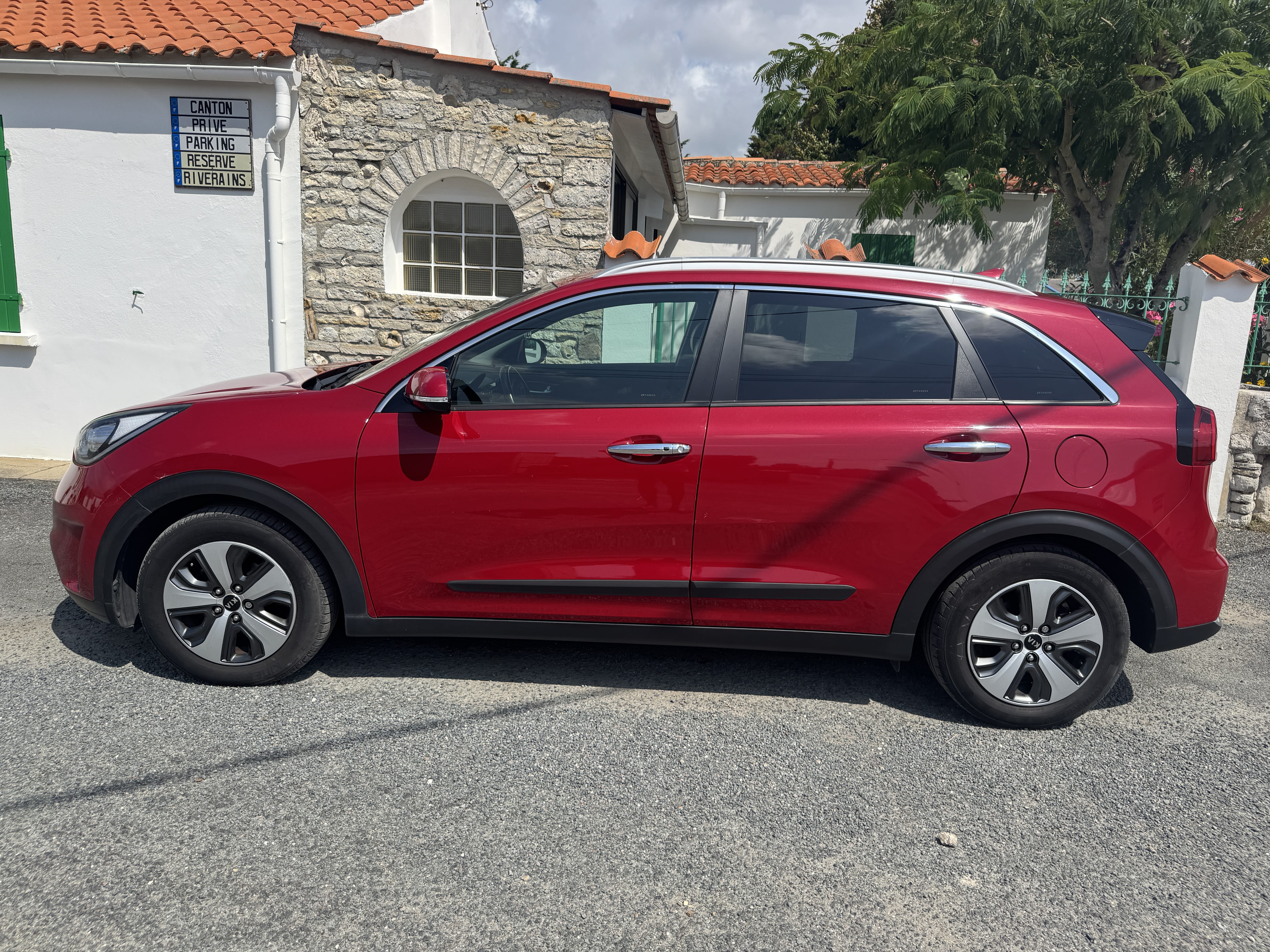 Kia Niro Hybride avec Climatisation