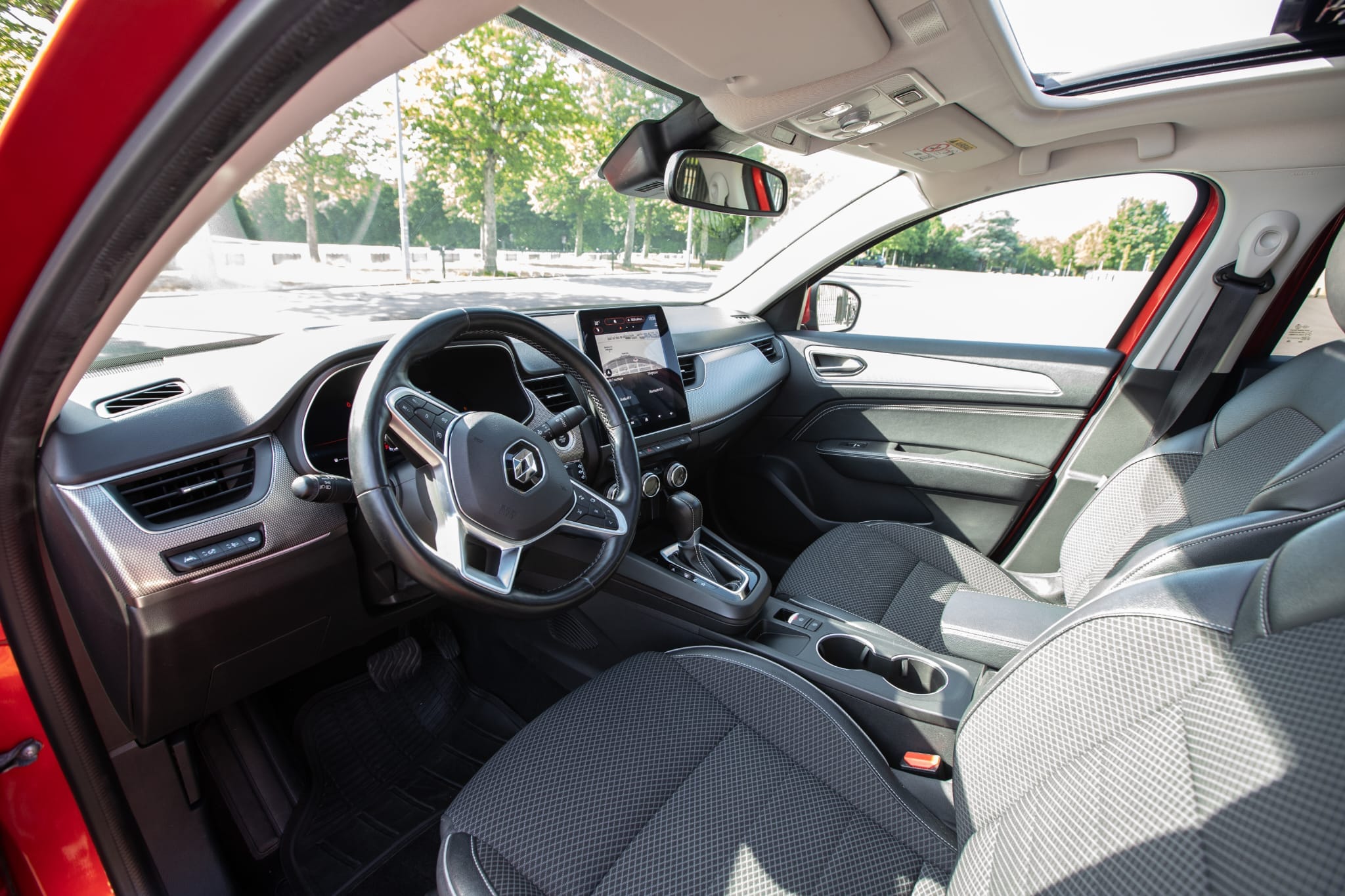 Renault Arkana Evolution mit Navigationsgerät