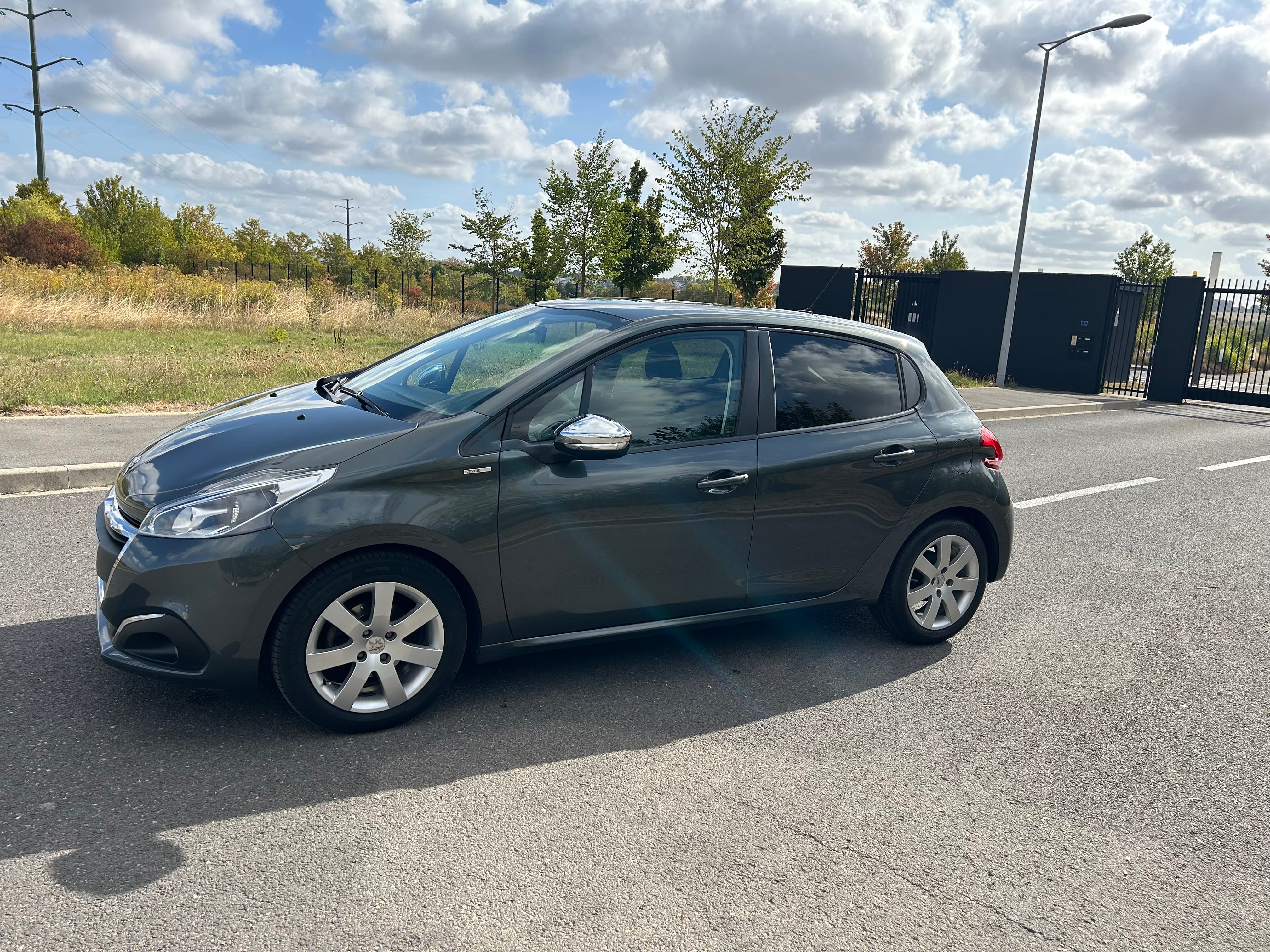 Peugeot 208 avec Climatisation