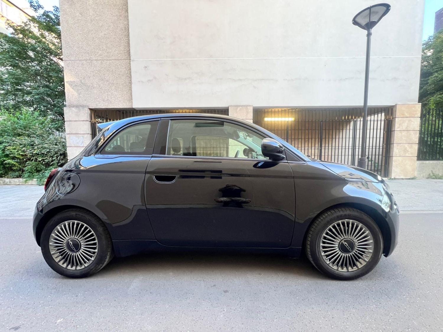 Fiat 500e  Icône 42 kWh 118ch – élégante, automatique, parfaite en milieu urbain avec Android Auto
