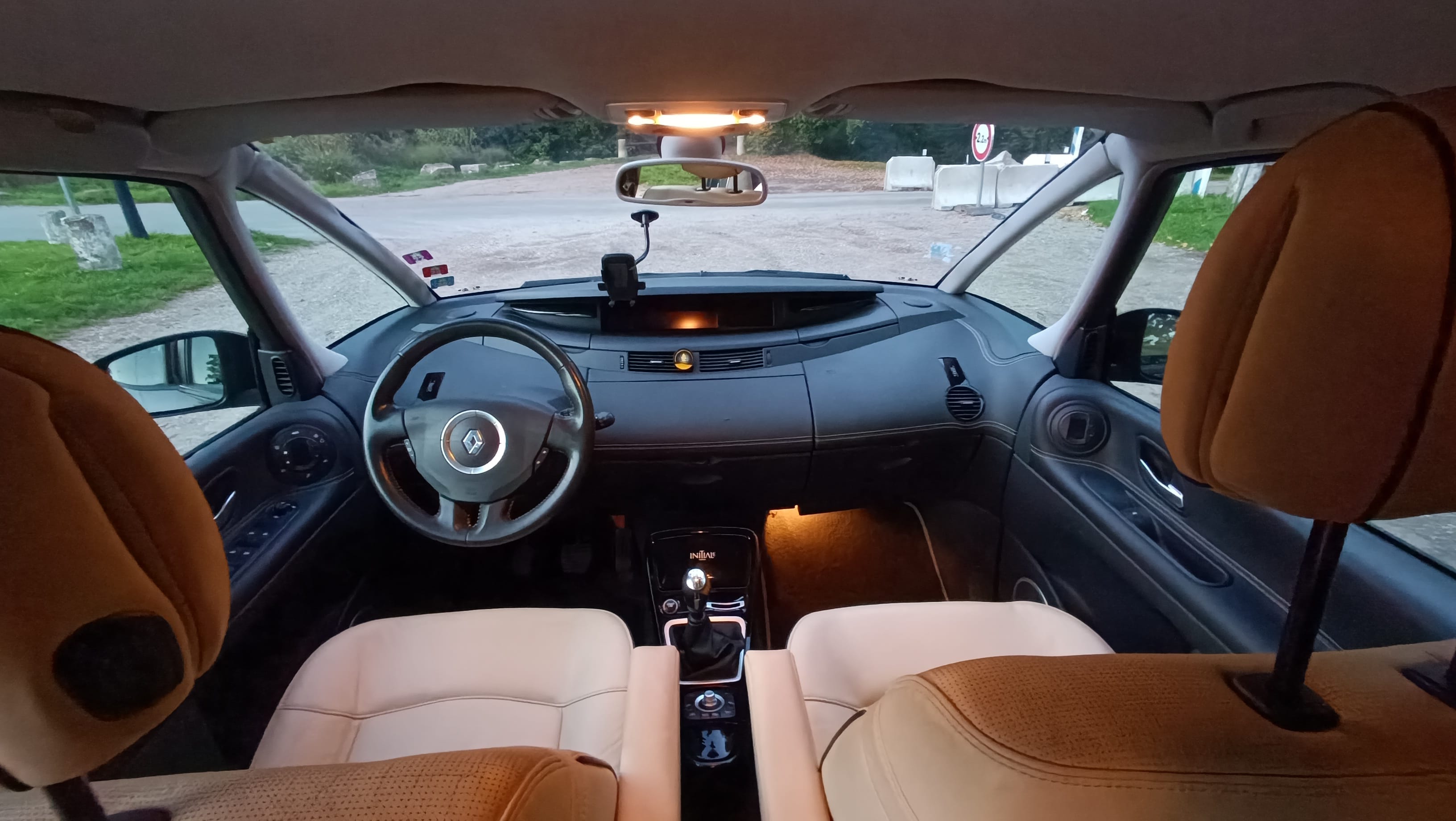 Renault Grand Espace 2.0 dci 180ch Initiale avec Régulateur de vitesse