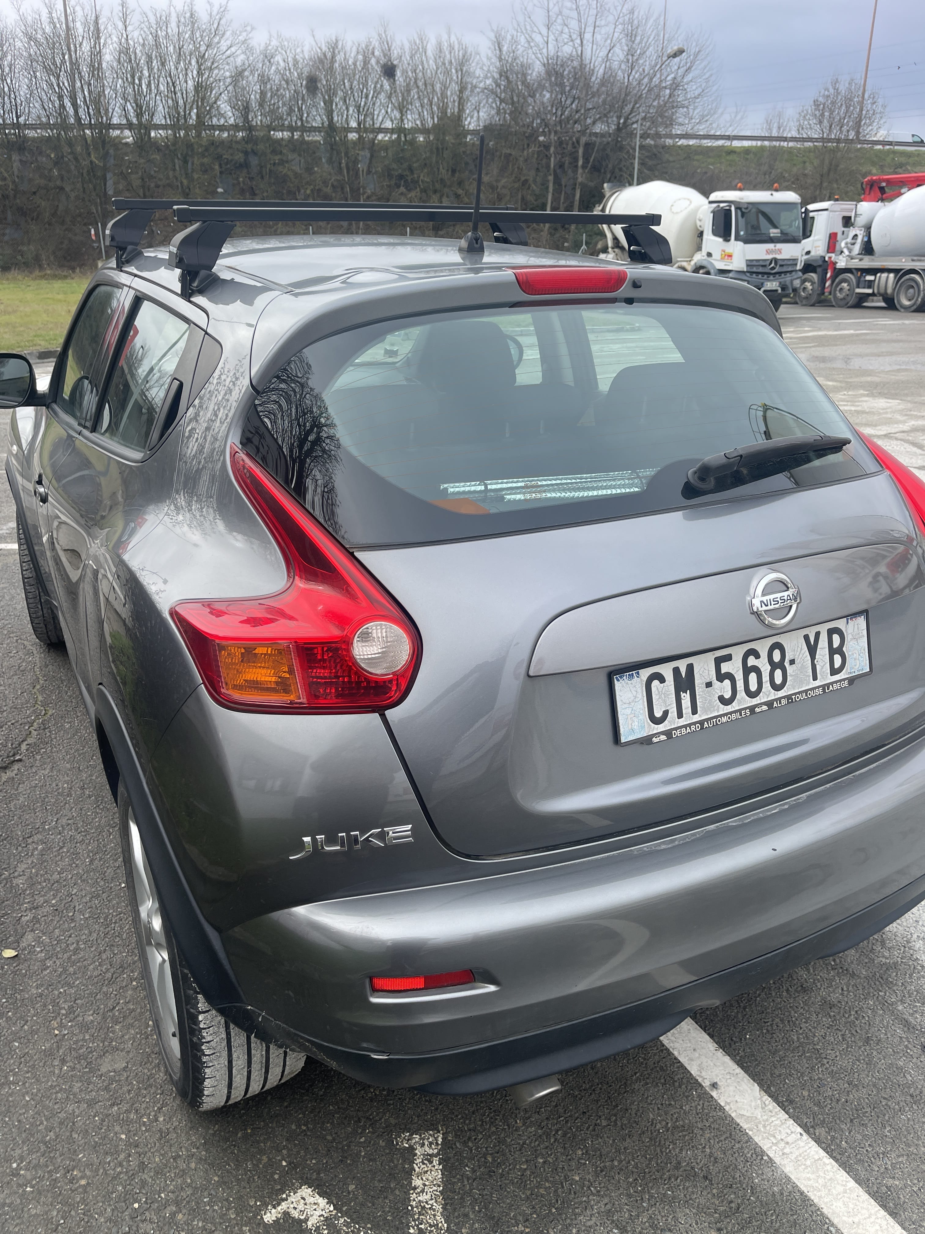 Nissan Juke avec Coffre de toit