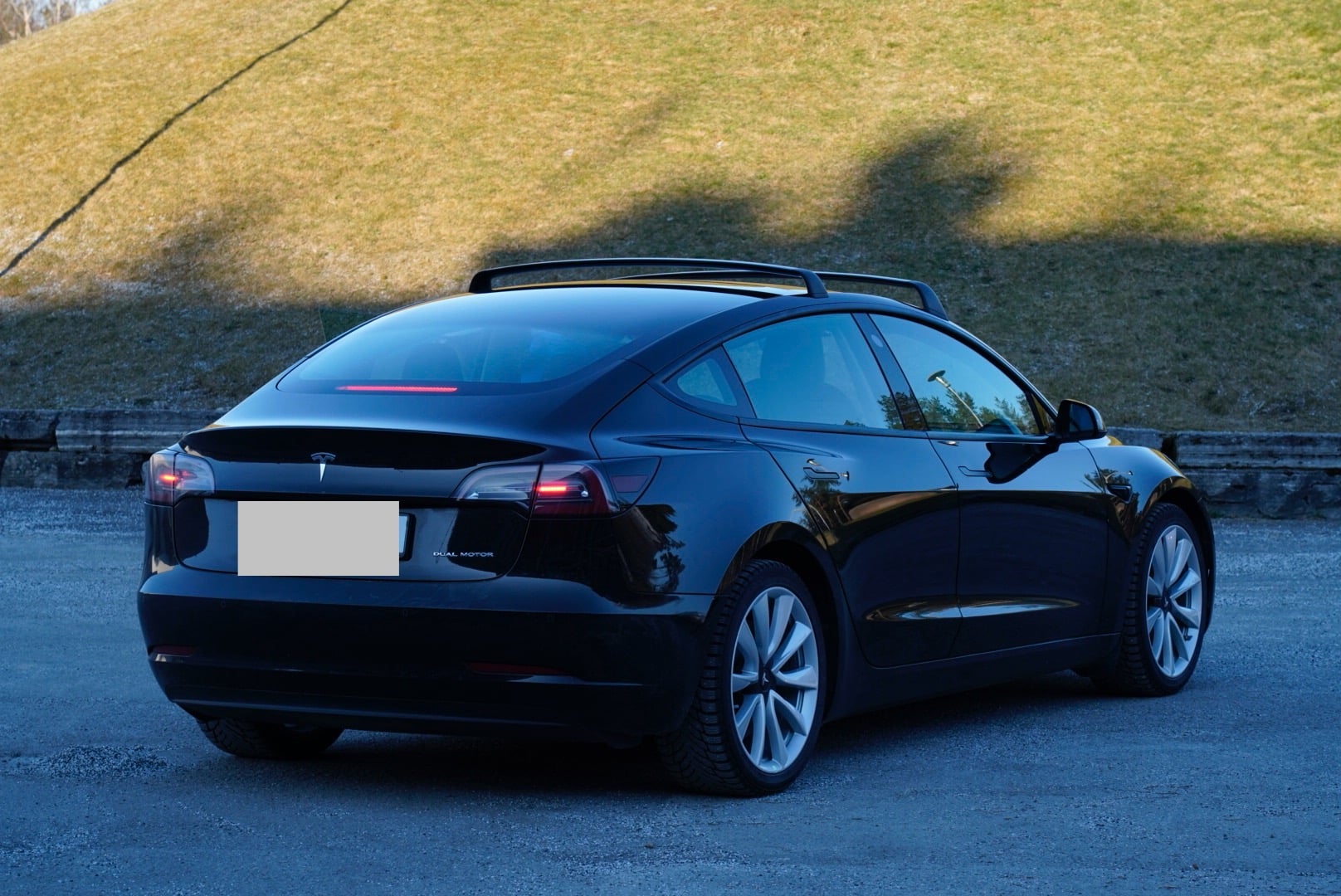 Tesla Model 3 Long Range med GPS