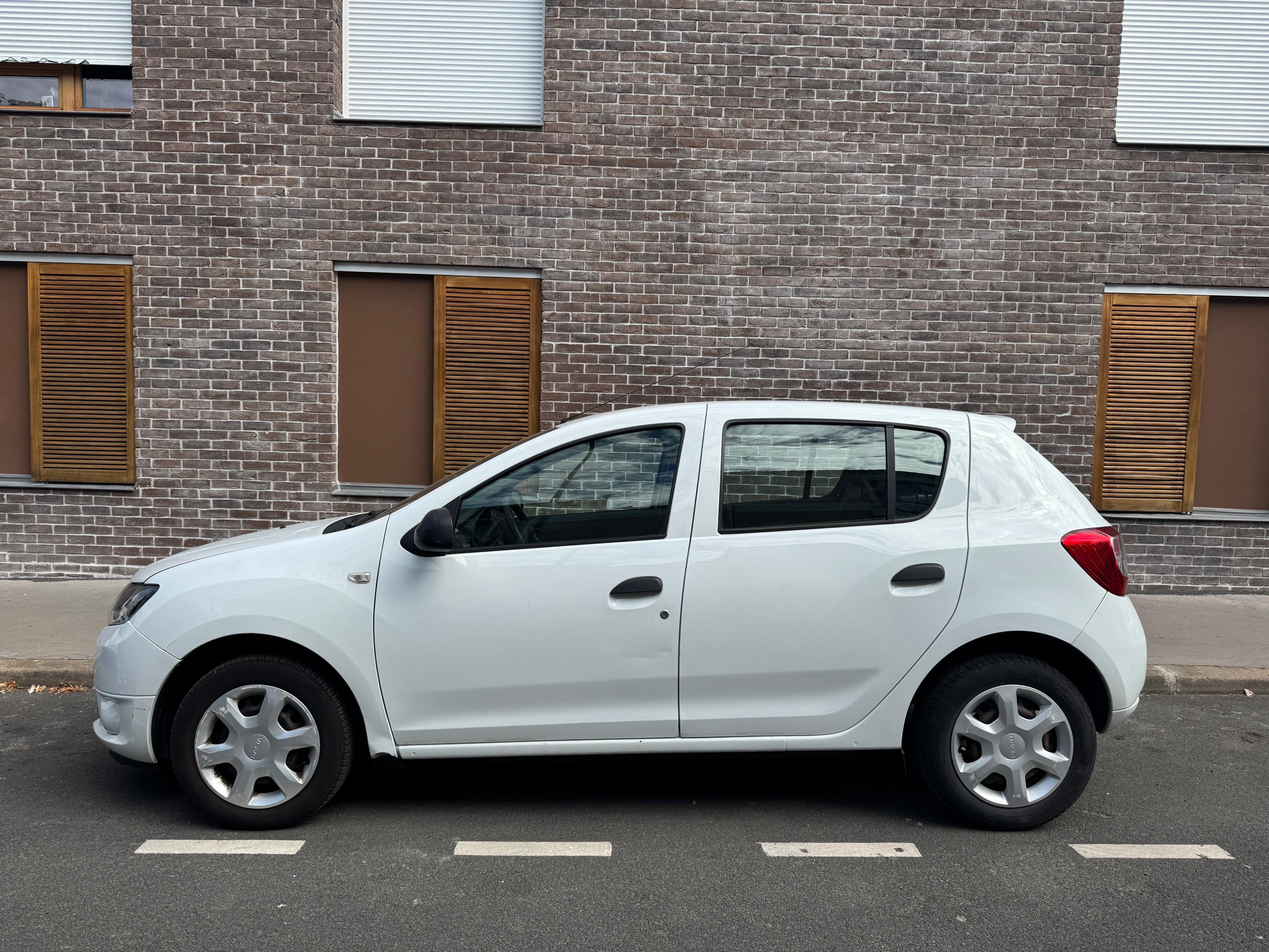 Dacia Sandero avec Climatisation