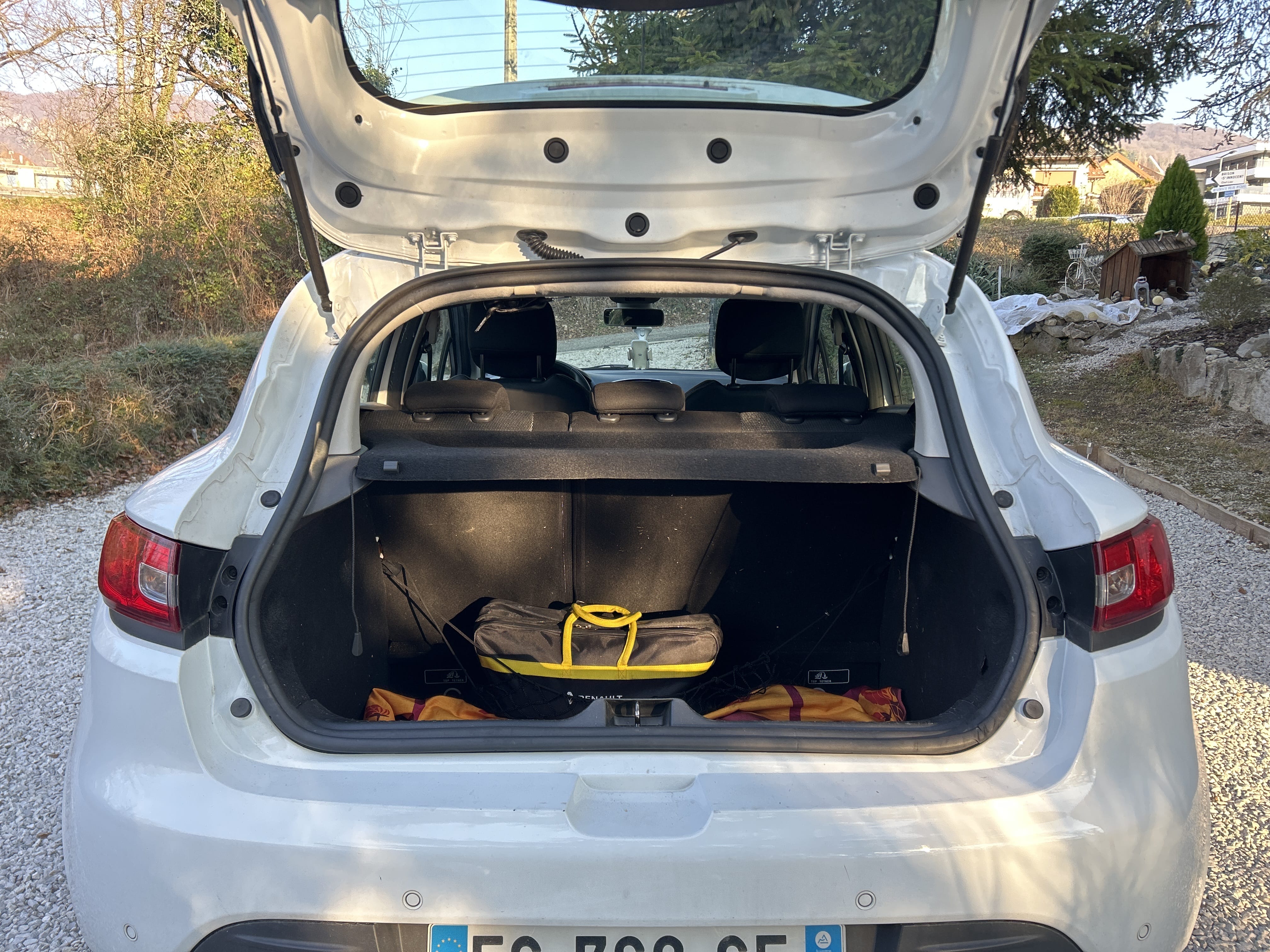 Renault Clio avec Chaines