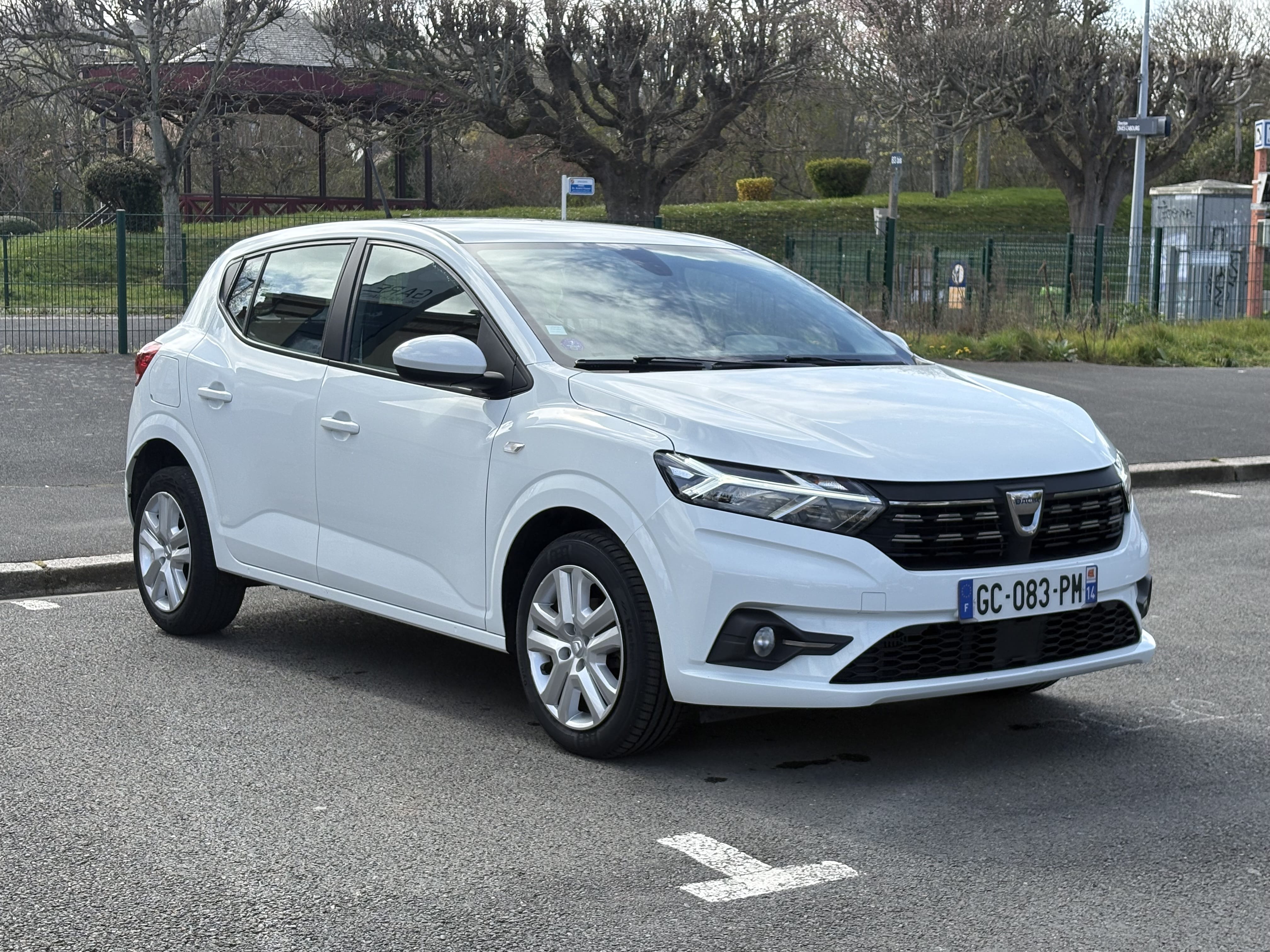 Dacia Sandero avec Apple CarPlay