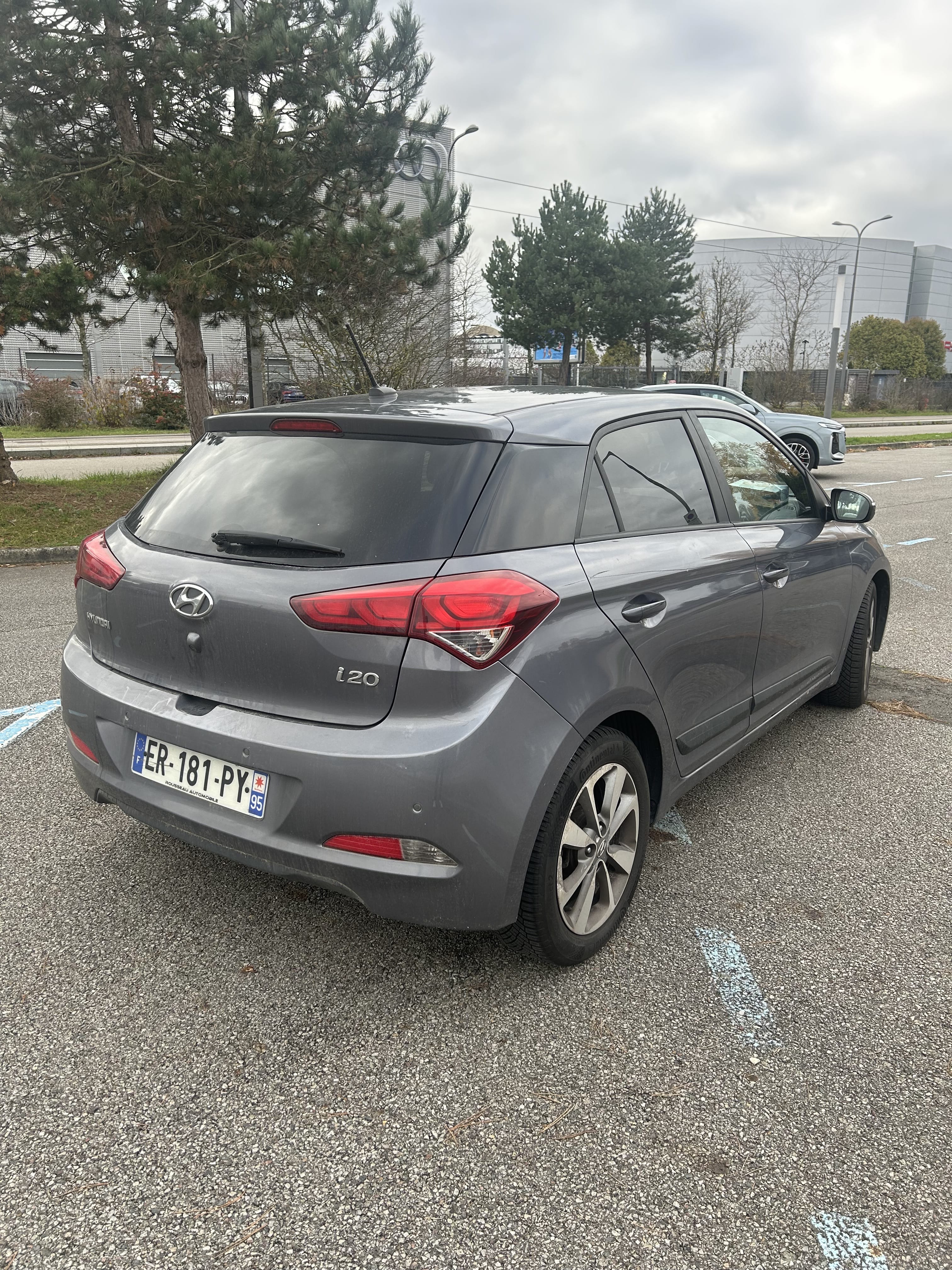 Hyundai i20 avec Entrée audio / iPod