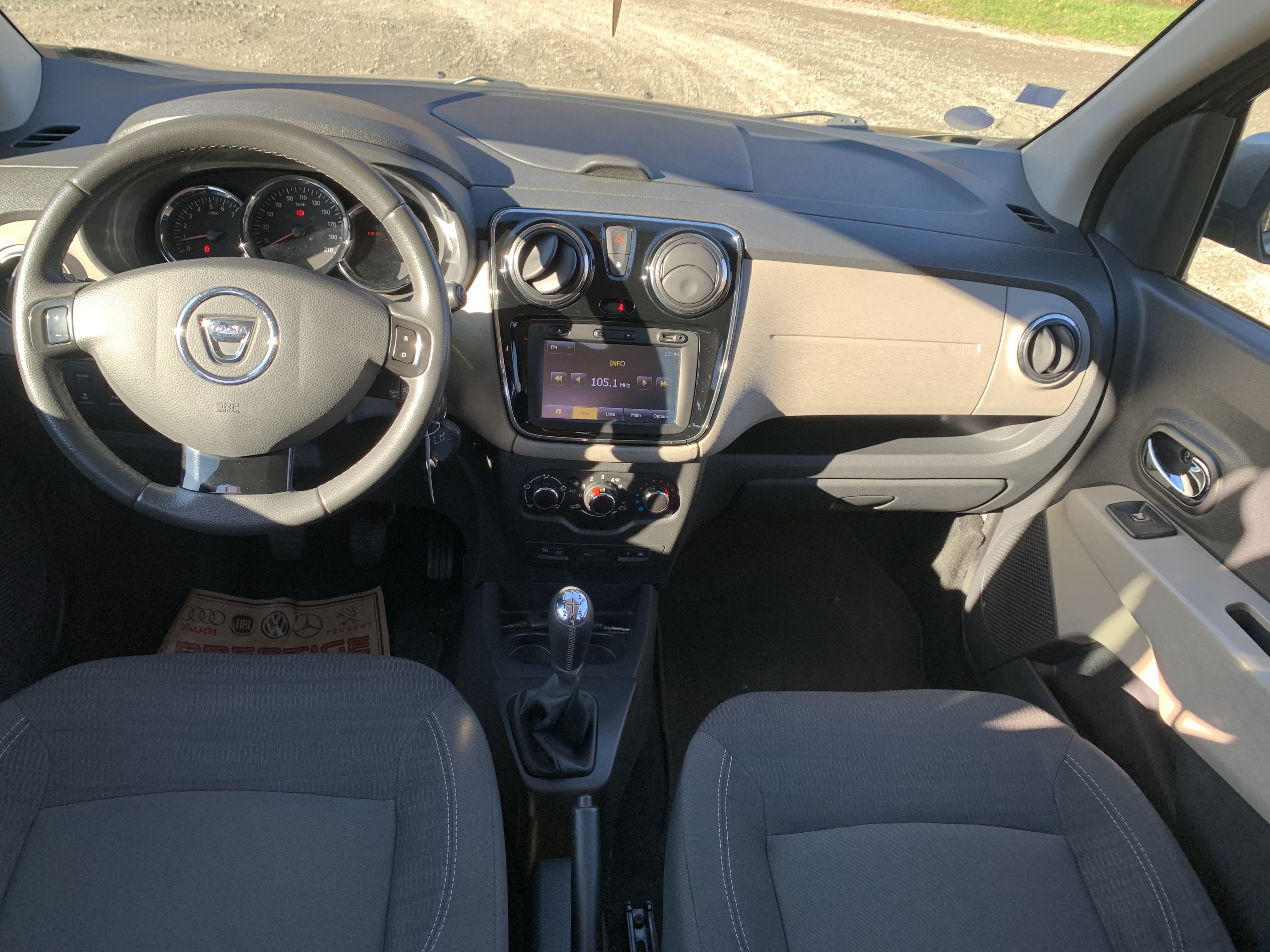 Dacia Lodgy avec GPS