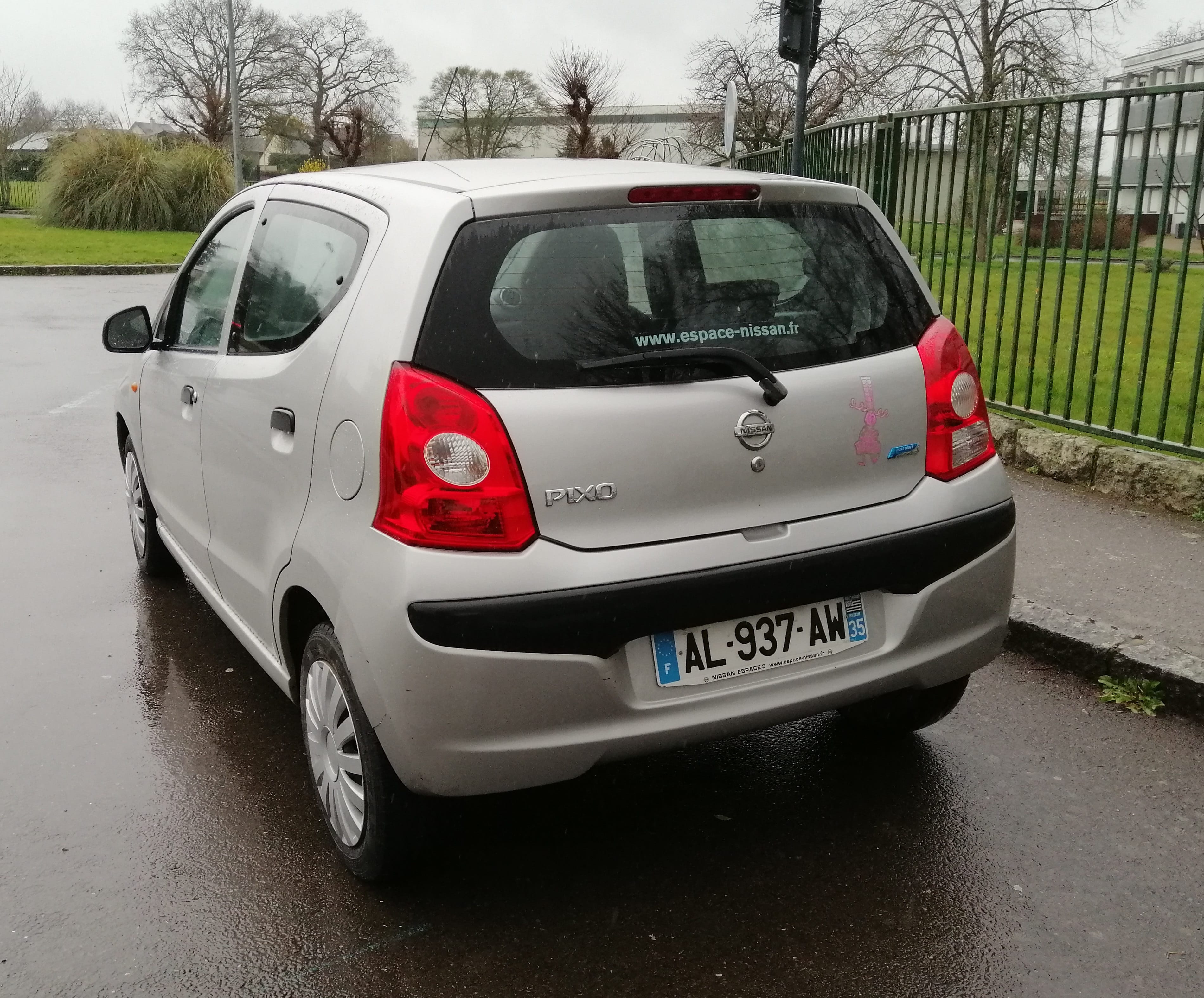 Nissan Pixo