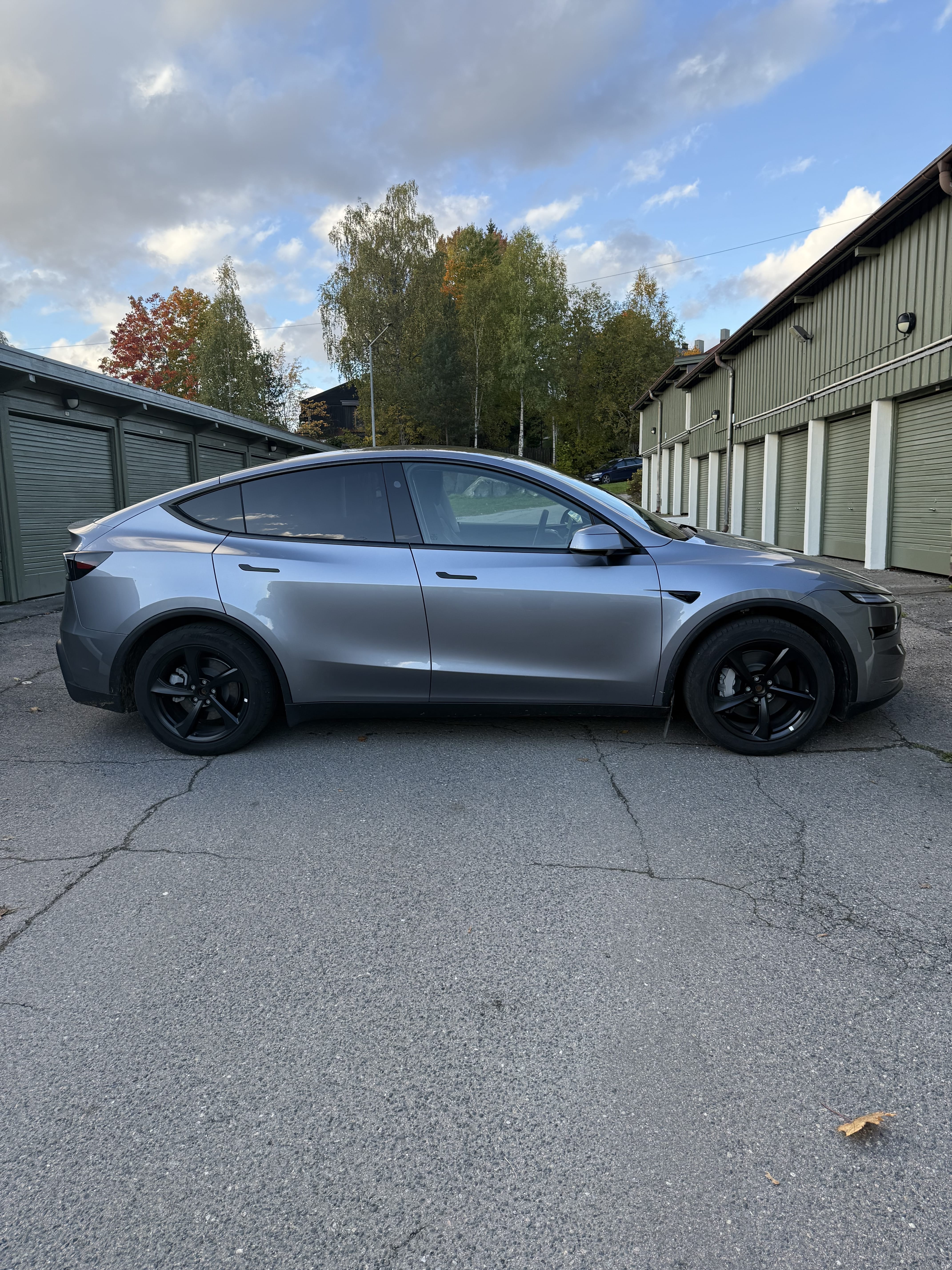 Tesla Model Y Long Range with Air conditioning