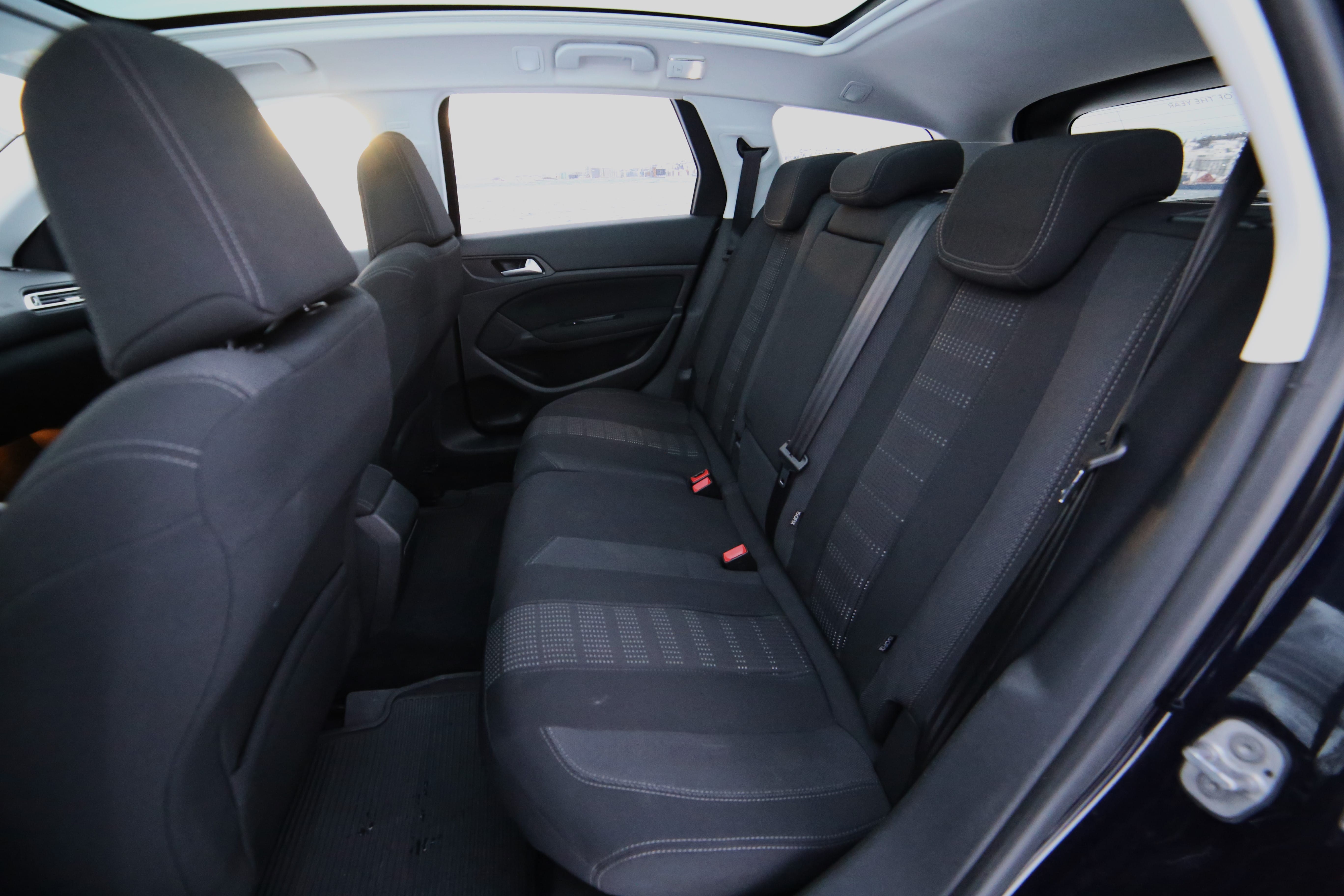 Peugeot 308 SW med Lydinngang