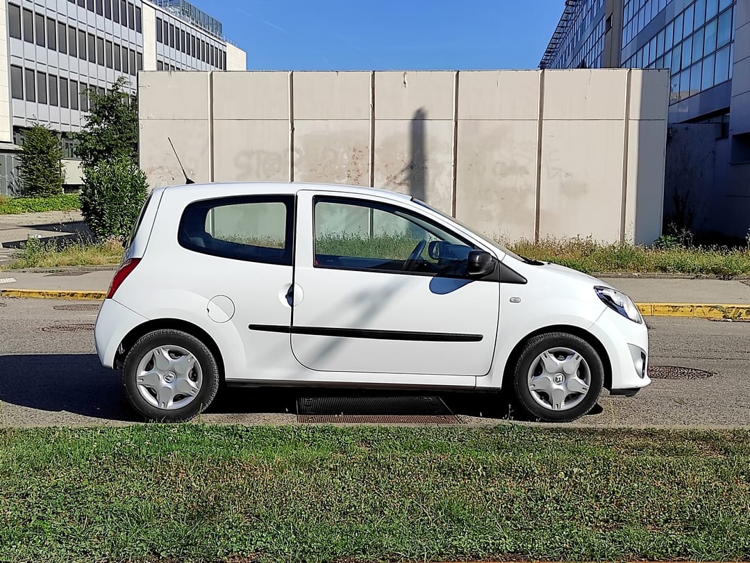 Renault Twingo 2 - Crit'Air 1 with Air conditioning