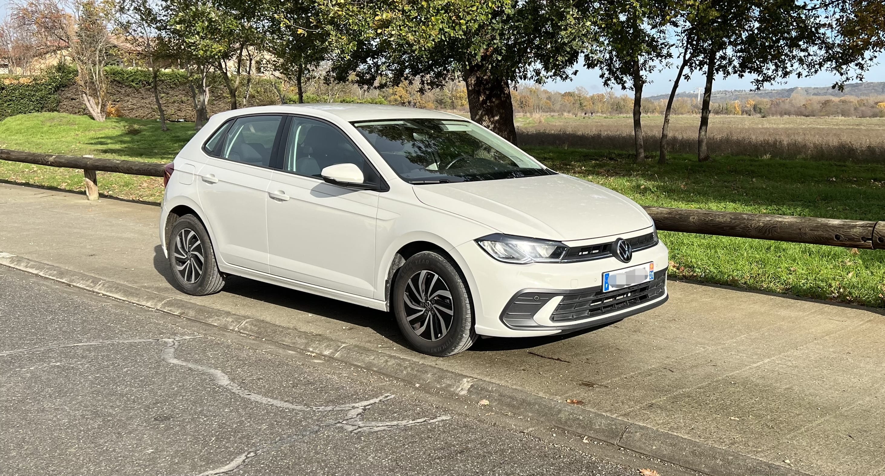 Volkswagen Polo, 2021, Essence 95, automatisch
