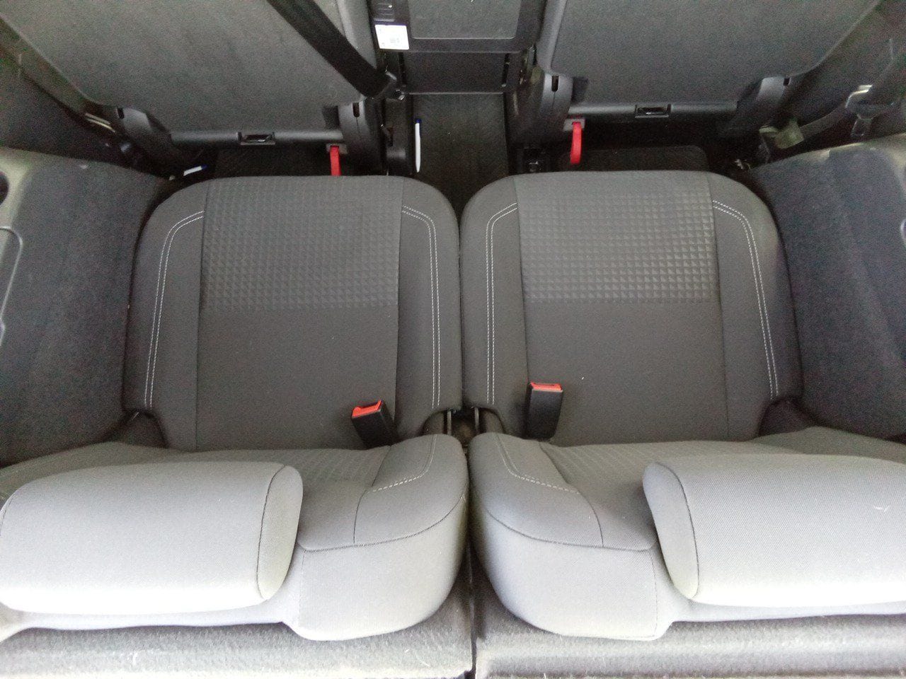 Ford Grand C-Max Cmax 7 plazas with Bluetooth audio