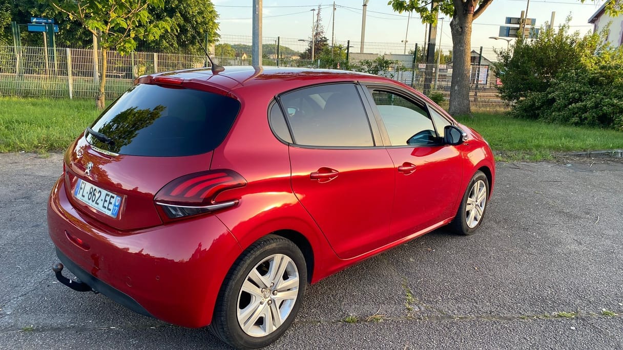 Peugeot 208, 2019, Essence 95