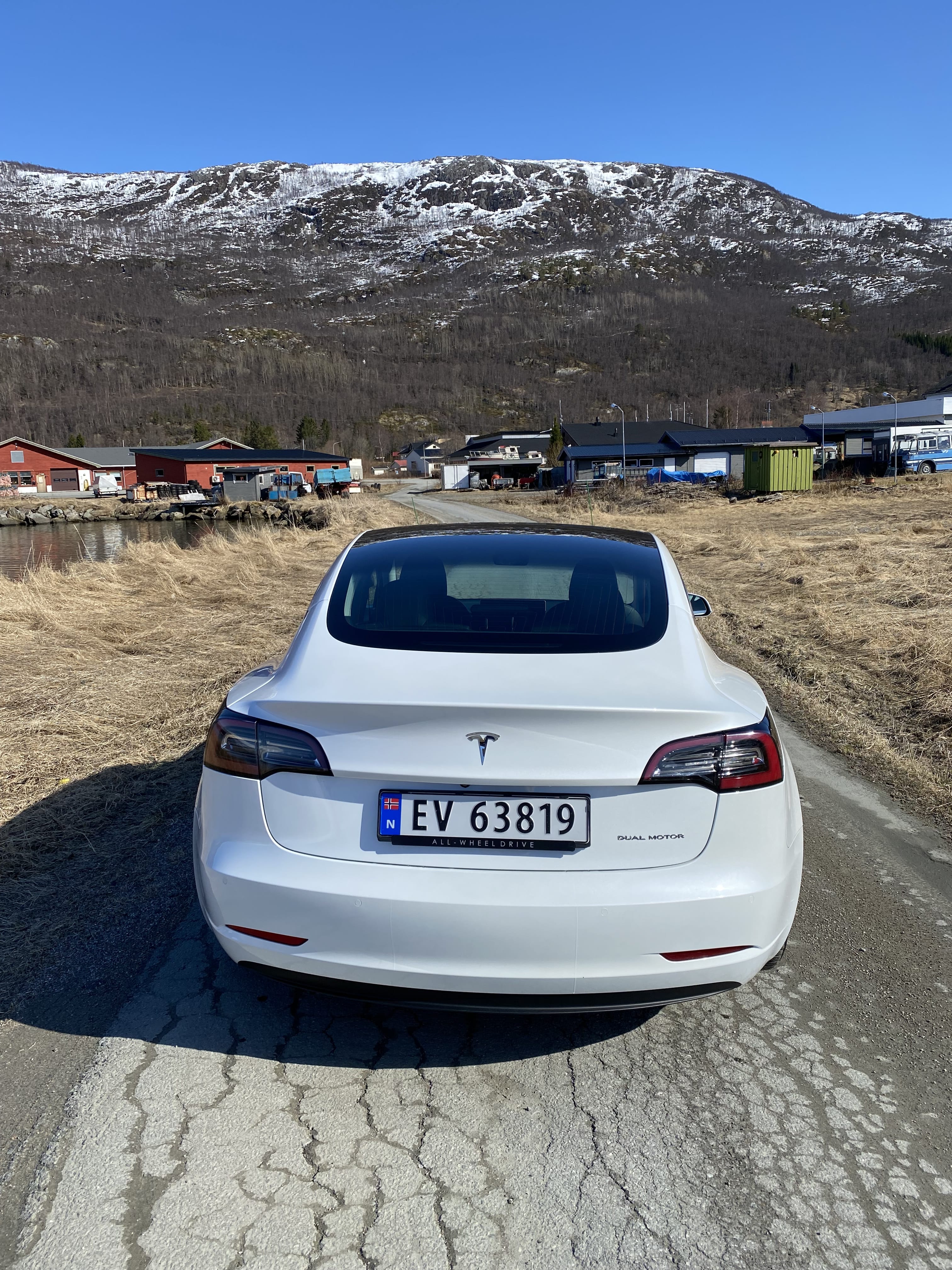 Tesla Model 3 med GPS