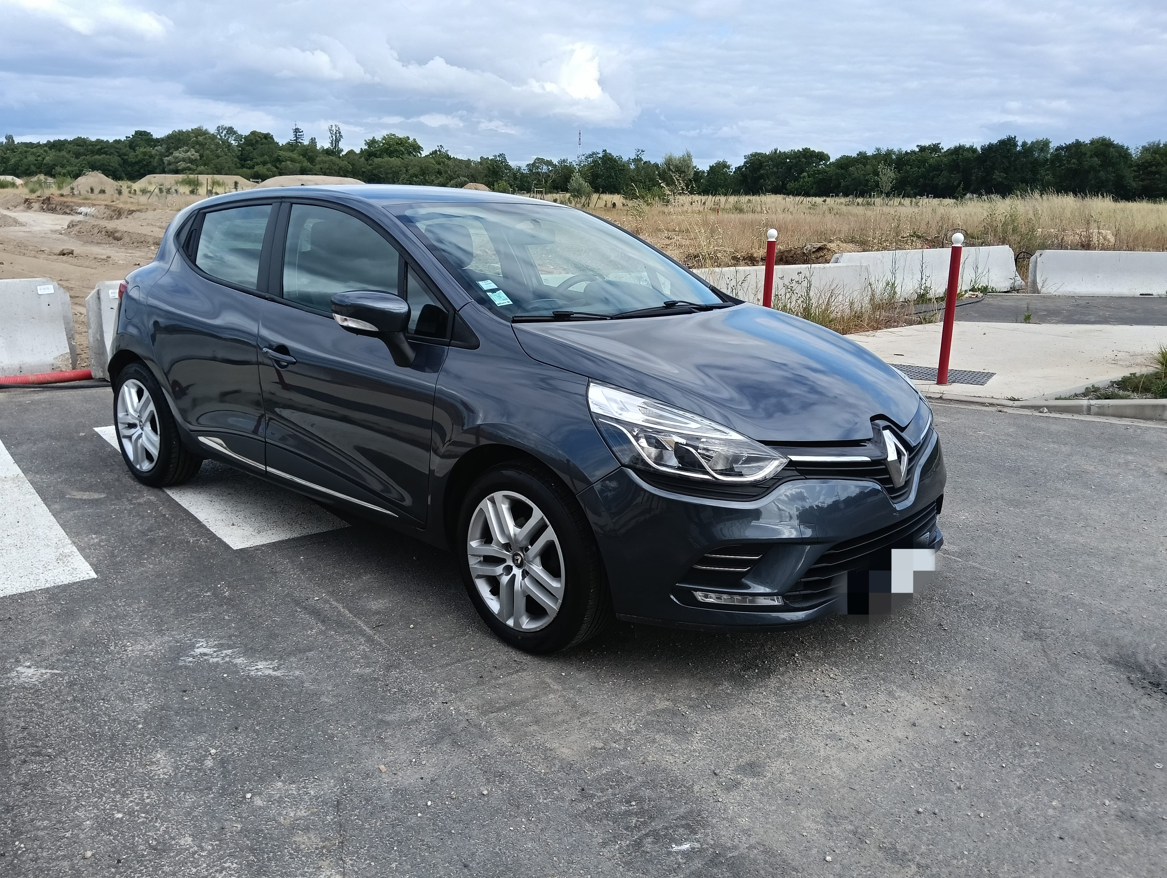 Renault Clio avec Siège bébé