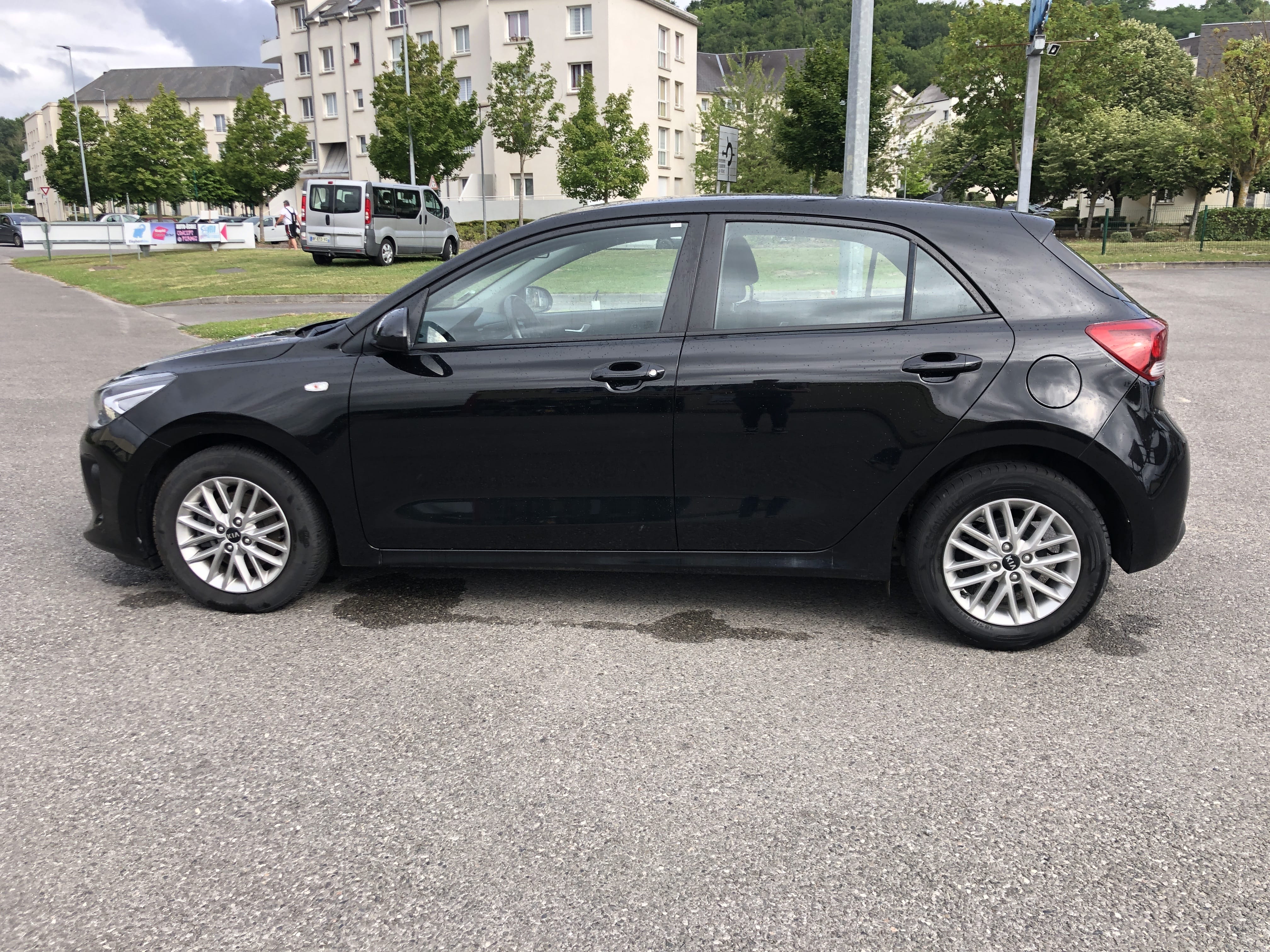 Kia Rio 1.4 CRDi 90 cv (19096) 43L EQ557PB avec Climatisation