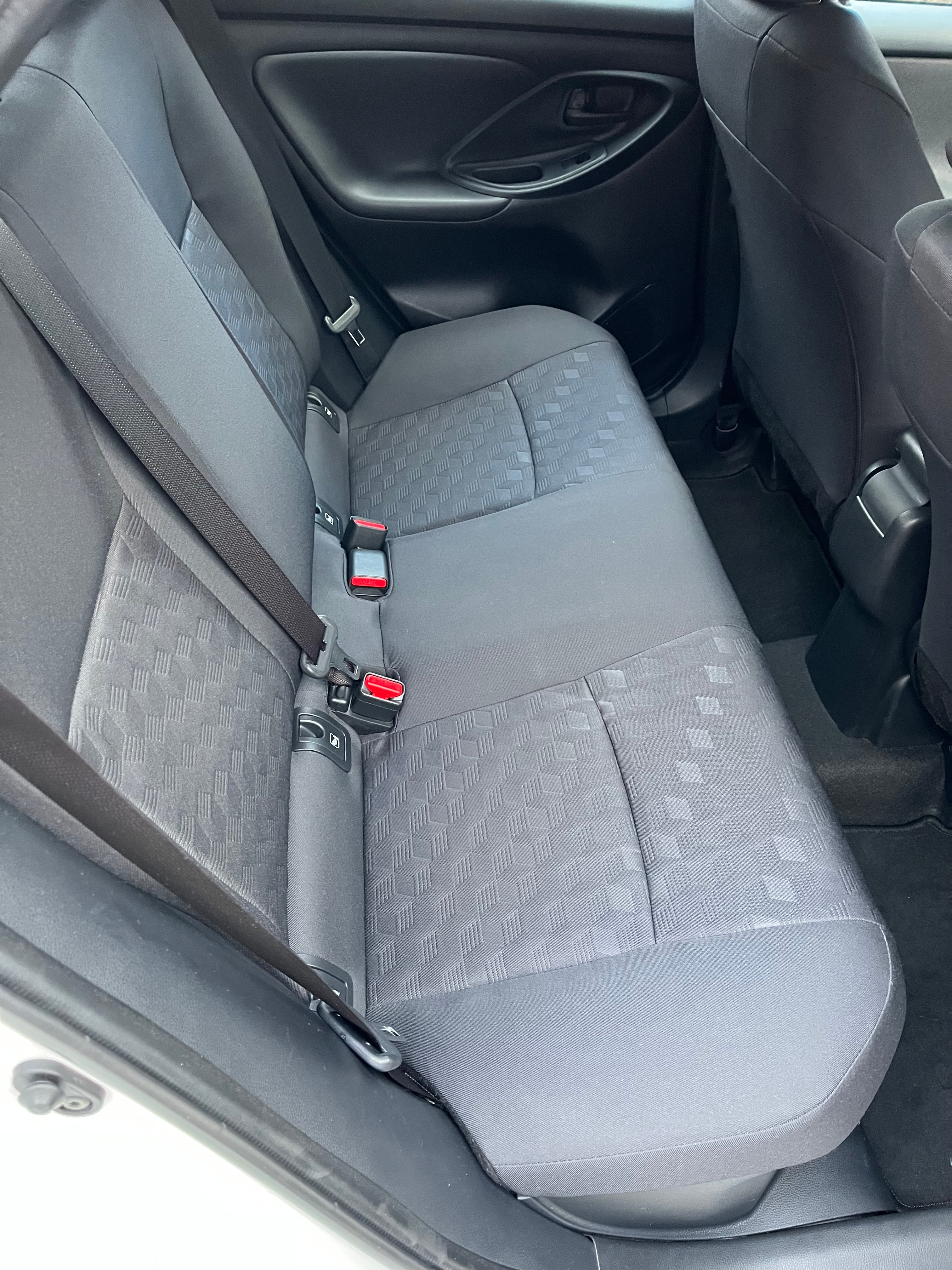 Toyota Yaris Hybride avec Siège bébé