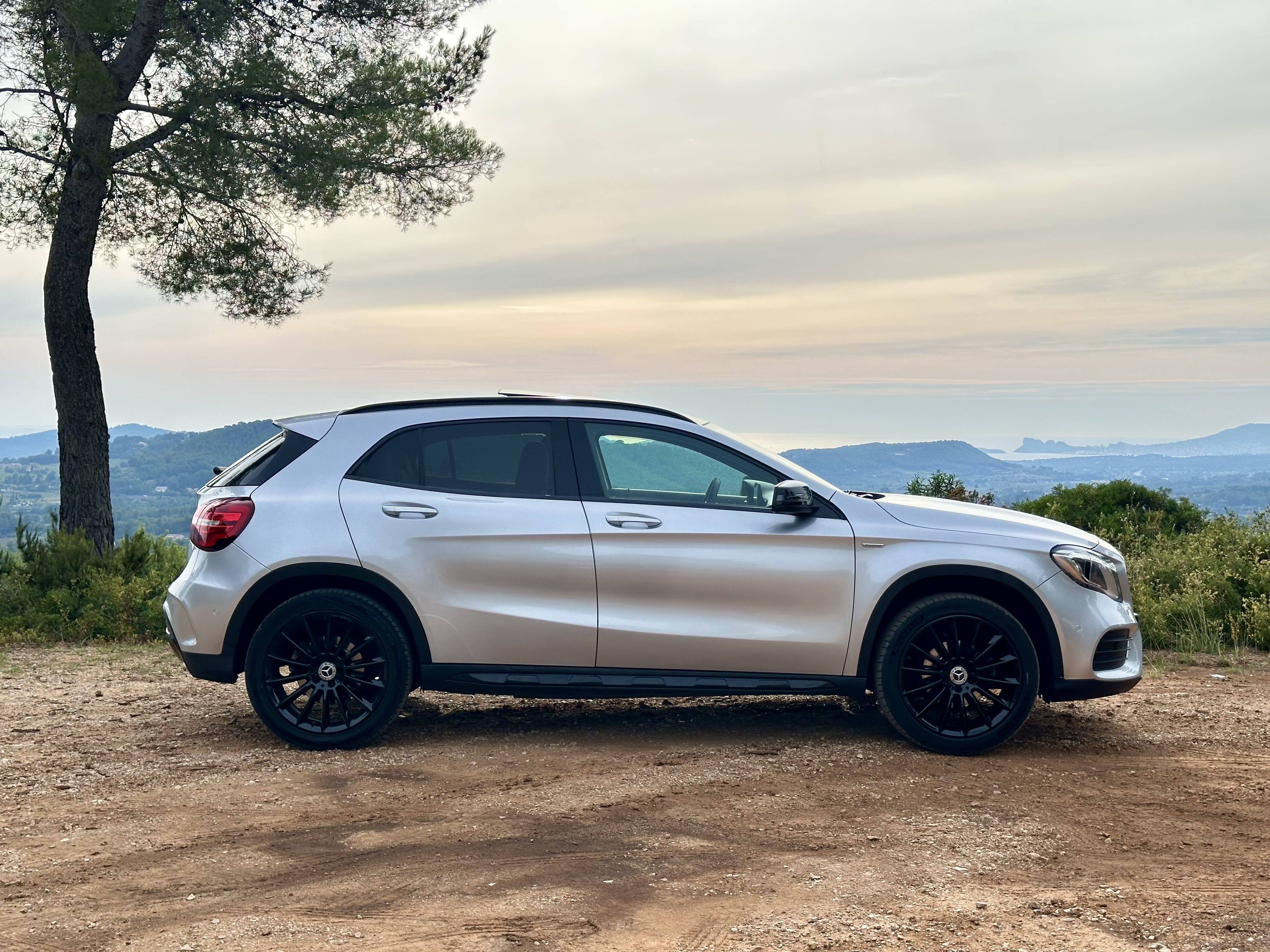 Mercedes-Benz Classe GLA  AMG Line avec Climatisation