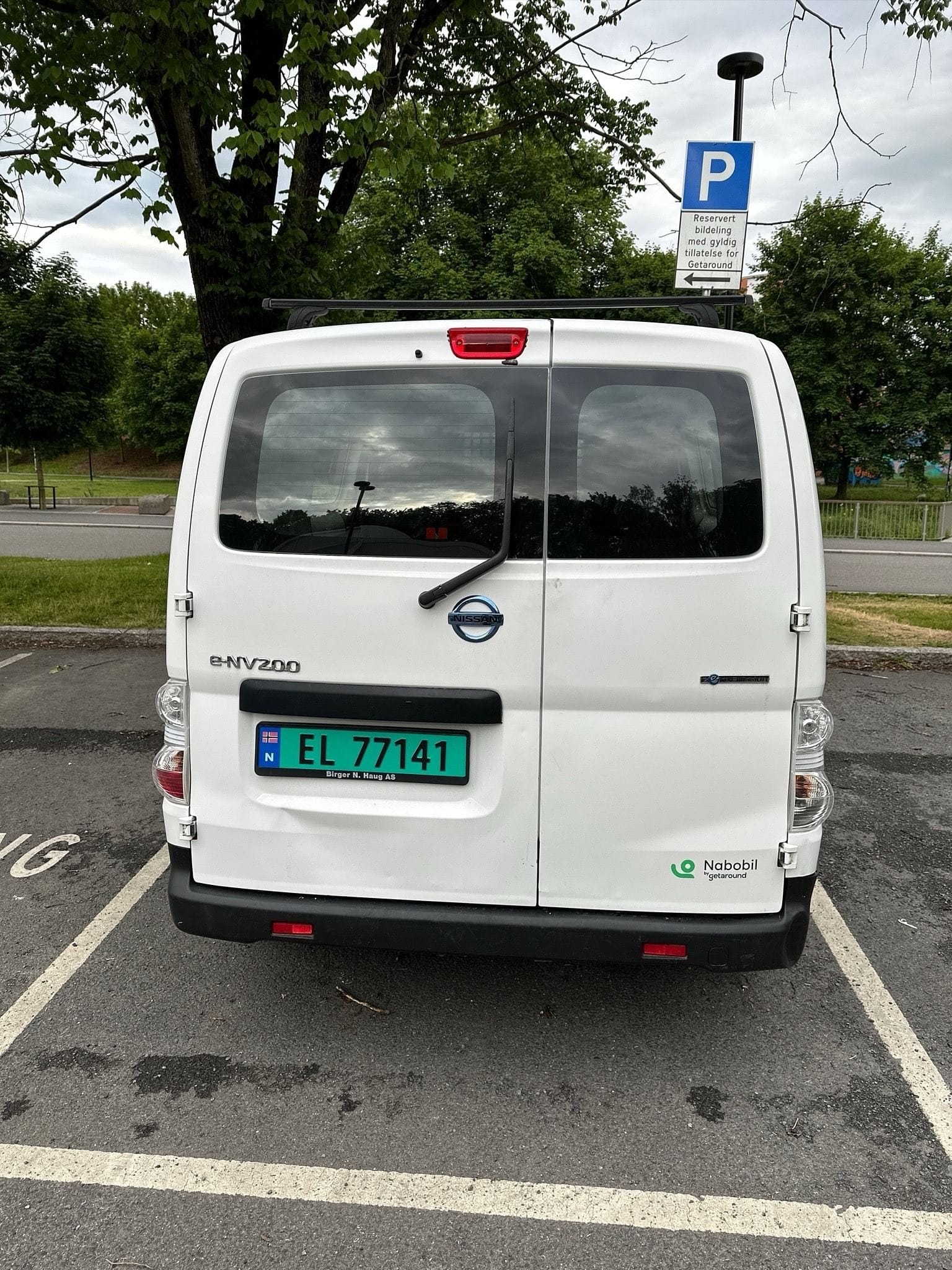 Nissan e-NV200 Varebil mit Navigationsgerät