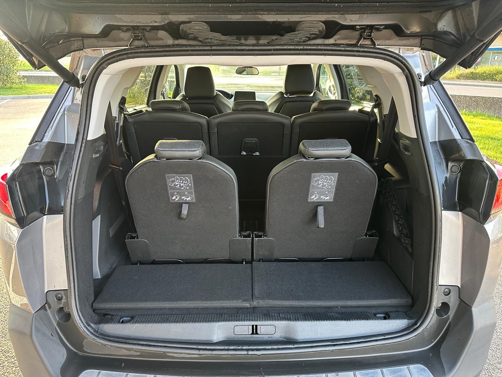 Peugeot 5008 avec Siège bébé