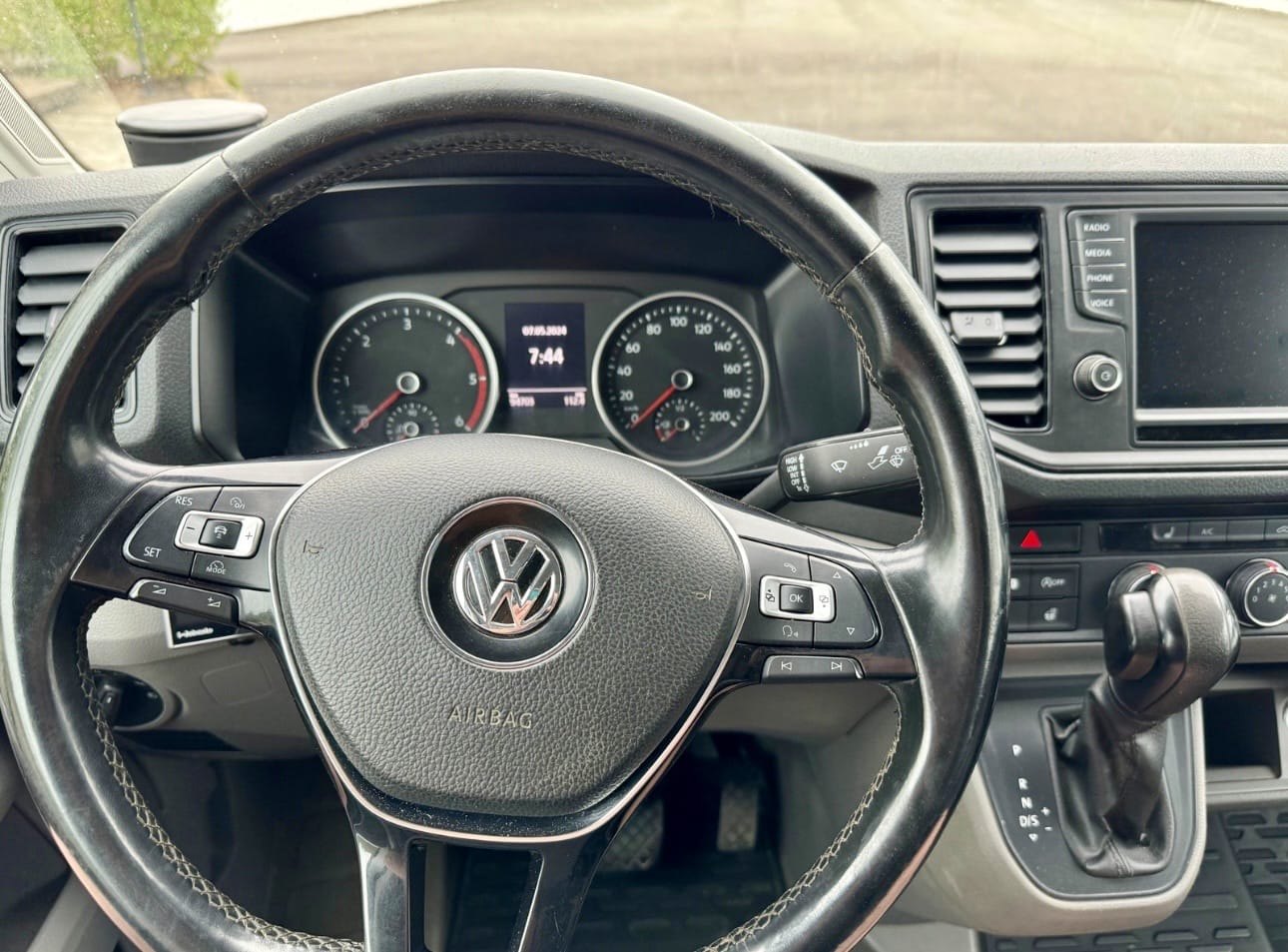 Volkswagen Crafter 35 L3H3 2,0 TDI 177HK AUTOMAT with Cruise control