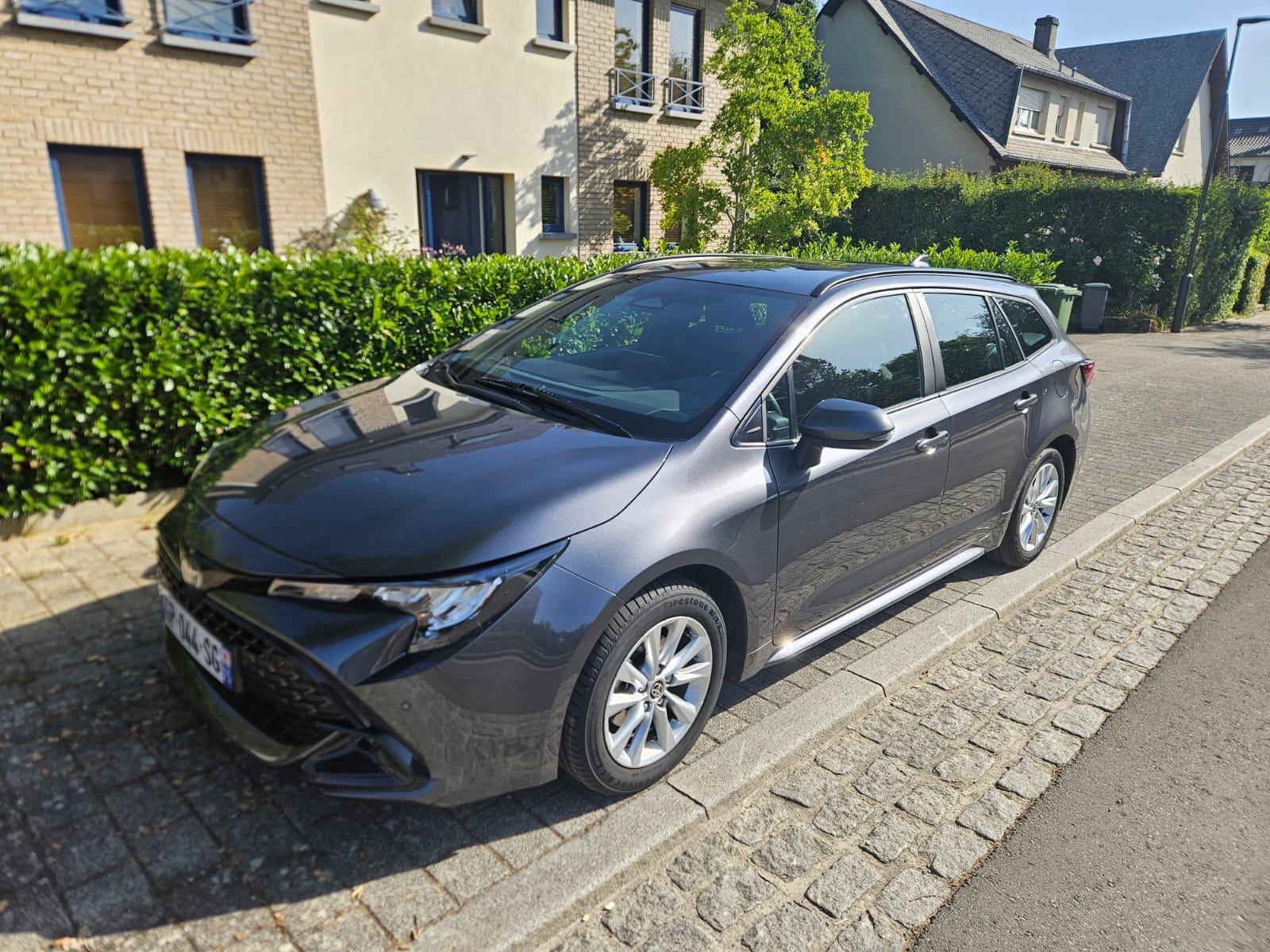 Toyota Corolla Break Hybride, 2023, Essence 95 / Eléctrico (híbrido), Automático