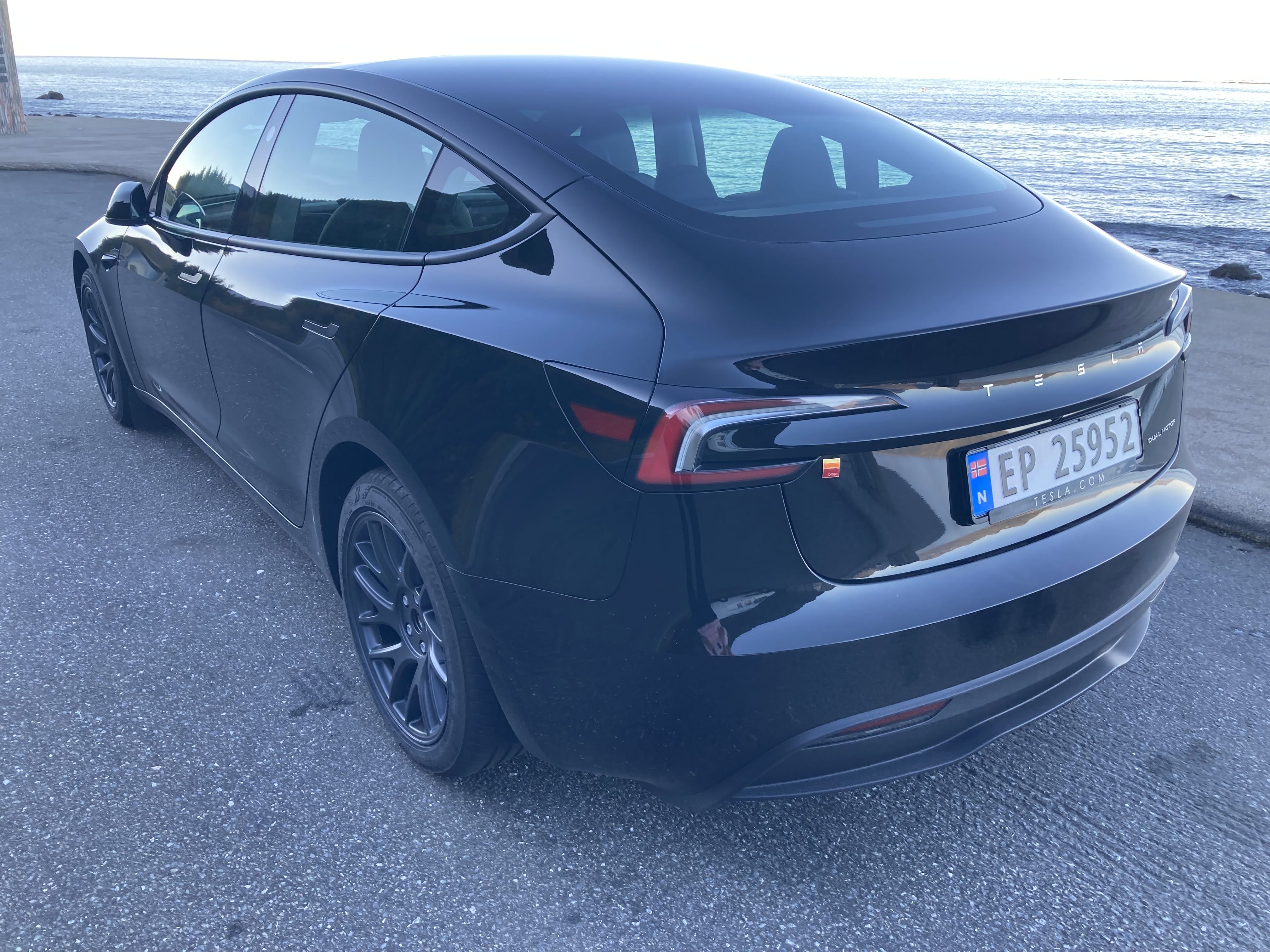 Tesla Model 3 Long Range med GPS