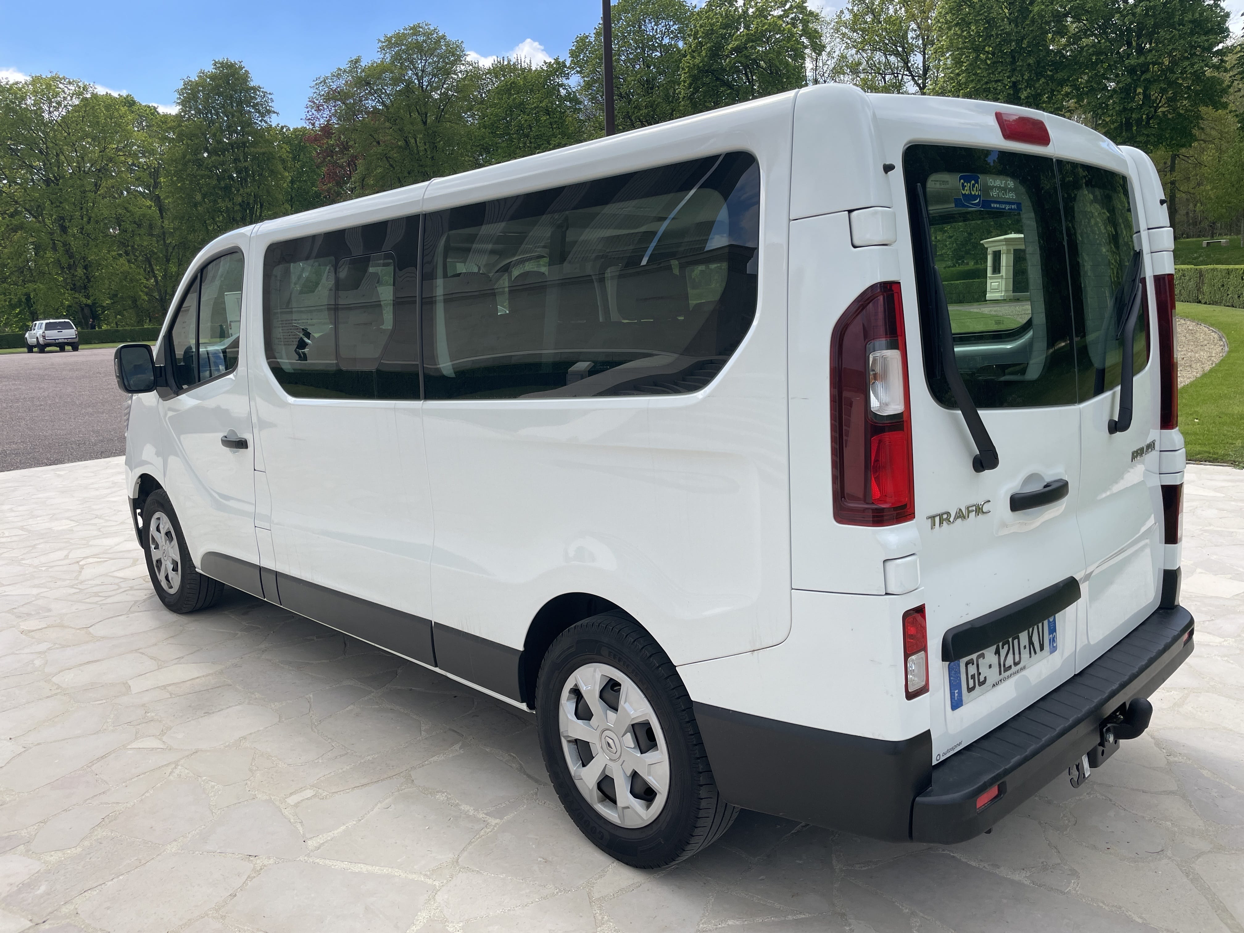 Renault Trafic Passenger 9 places avec GPS