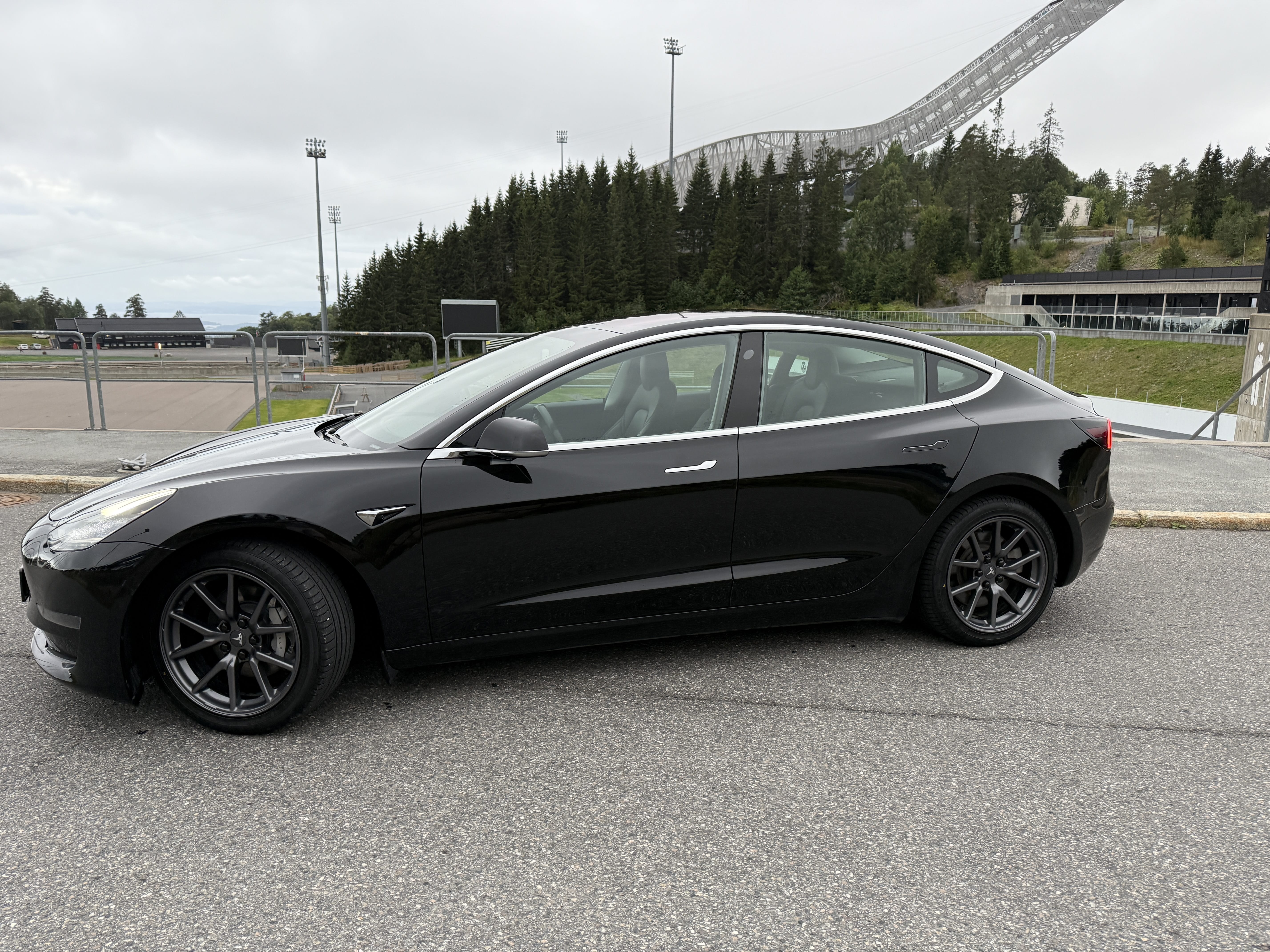 Tesla Model 3 Long Range 4-hjulstrekk con Aire acondicionado