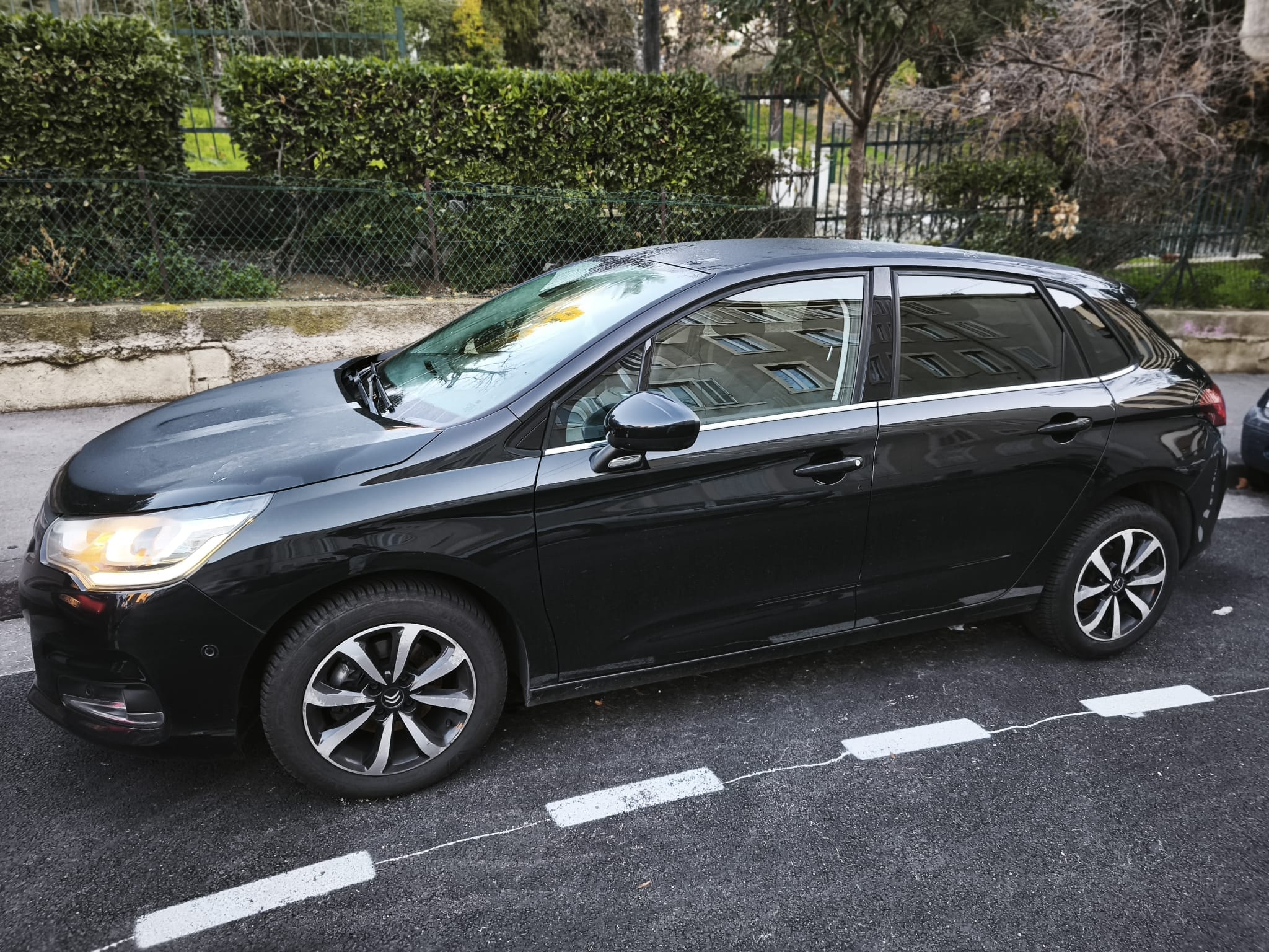 Citroen C4 1.6 120ch Millenium Business mit Winterreifen