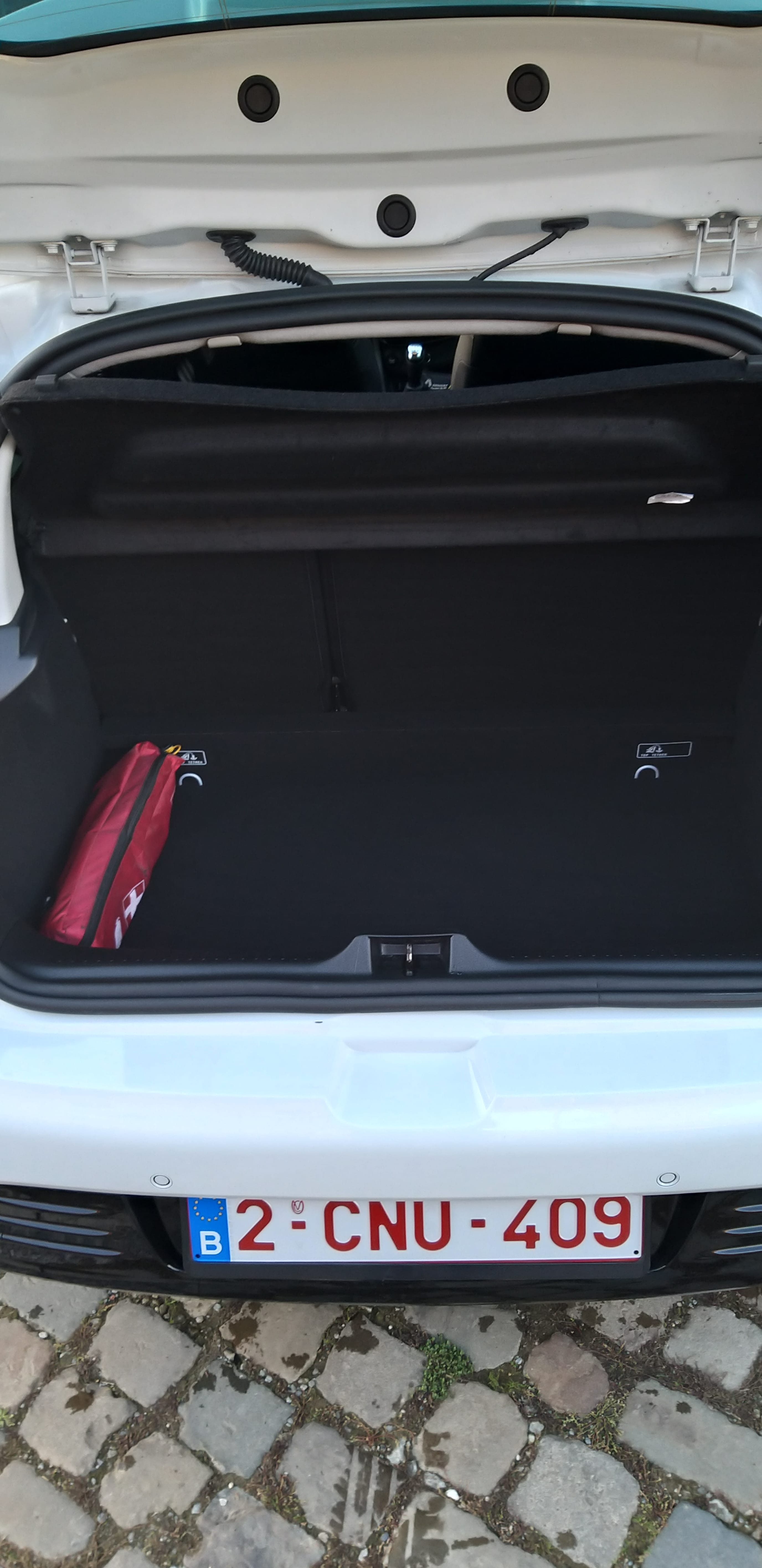 Renault Clio 1.0 essence E10 avec Entrée audio / iPod
