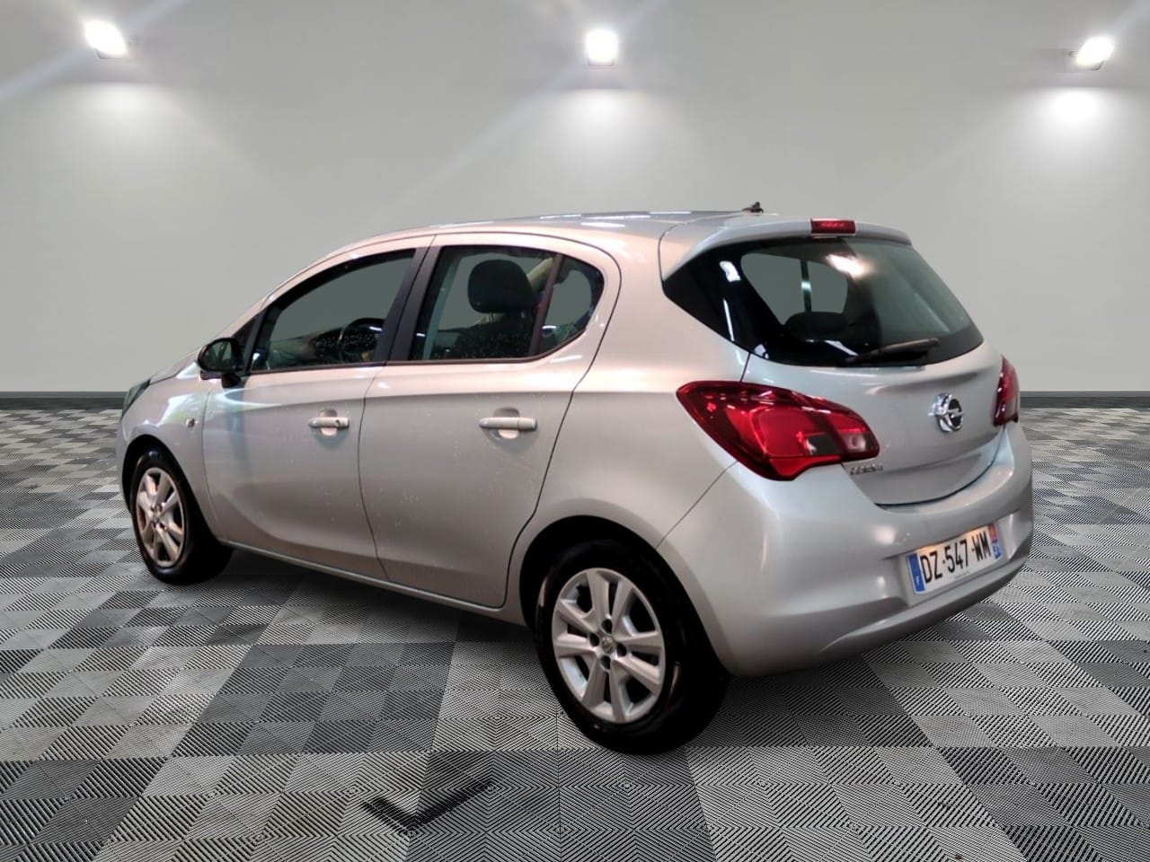 Opel Corsa 1.4 avec GPS