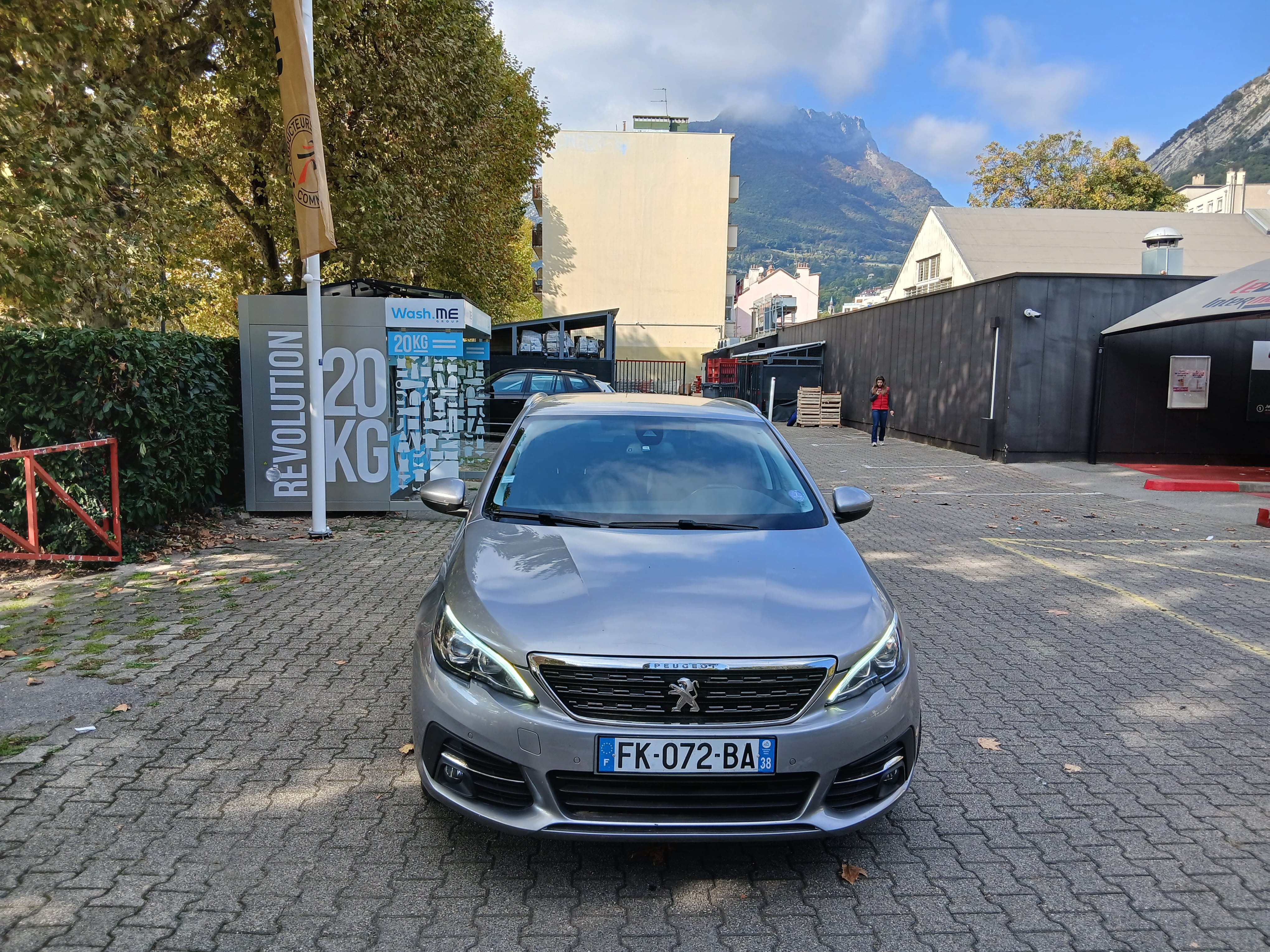 Peugeot 308 SW avec Siège bébé