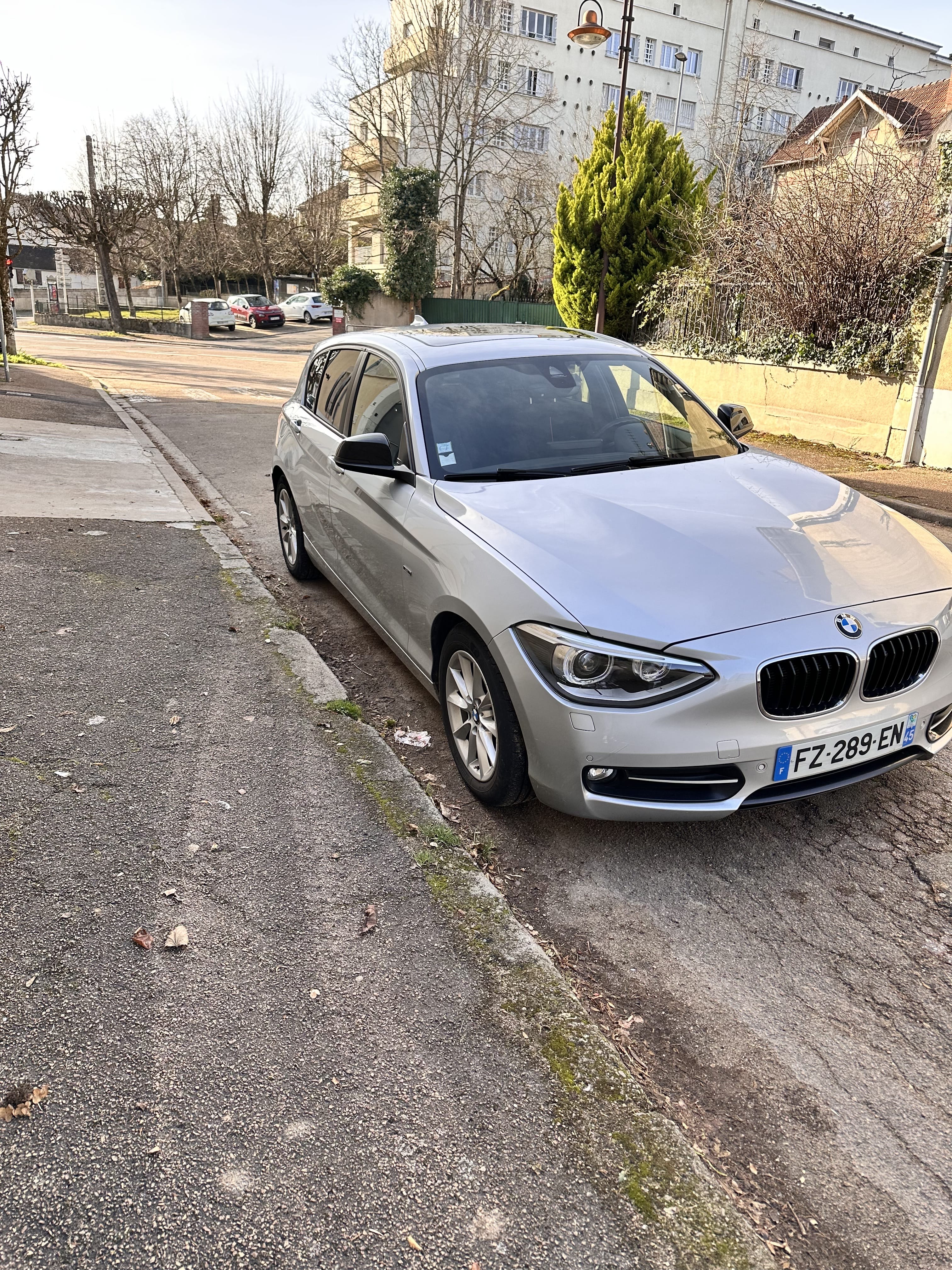 BMW Série 1 M Sport avec GPS