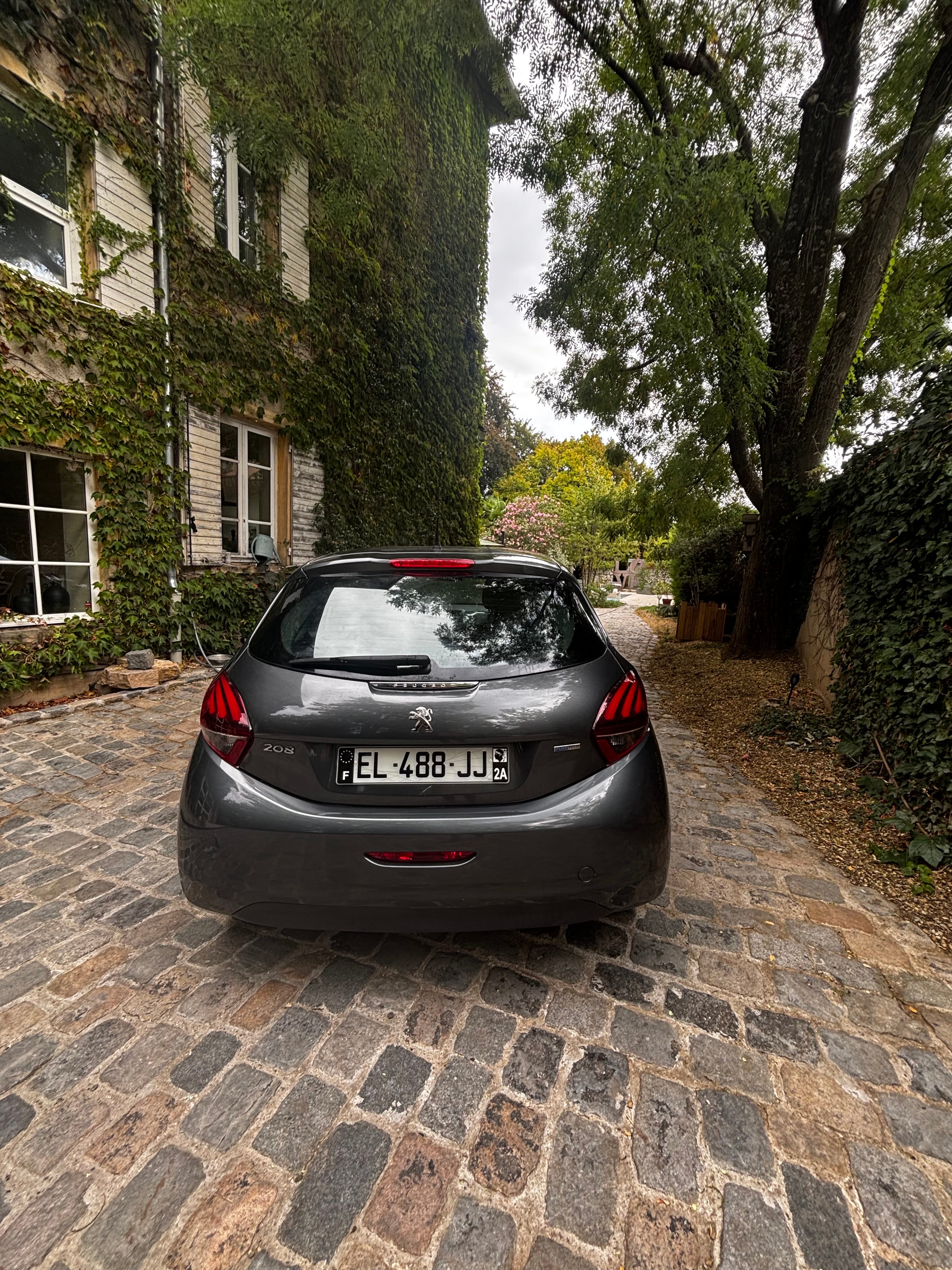 Peugeot 208 avec Régulateur de vitesse
