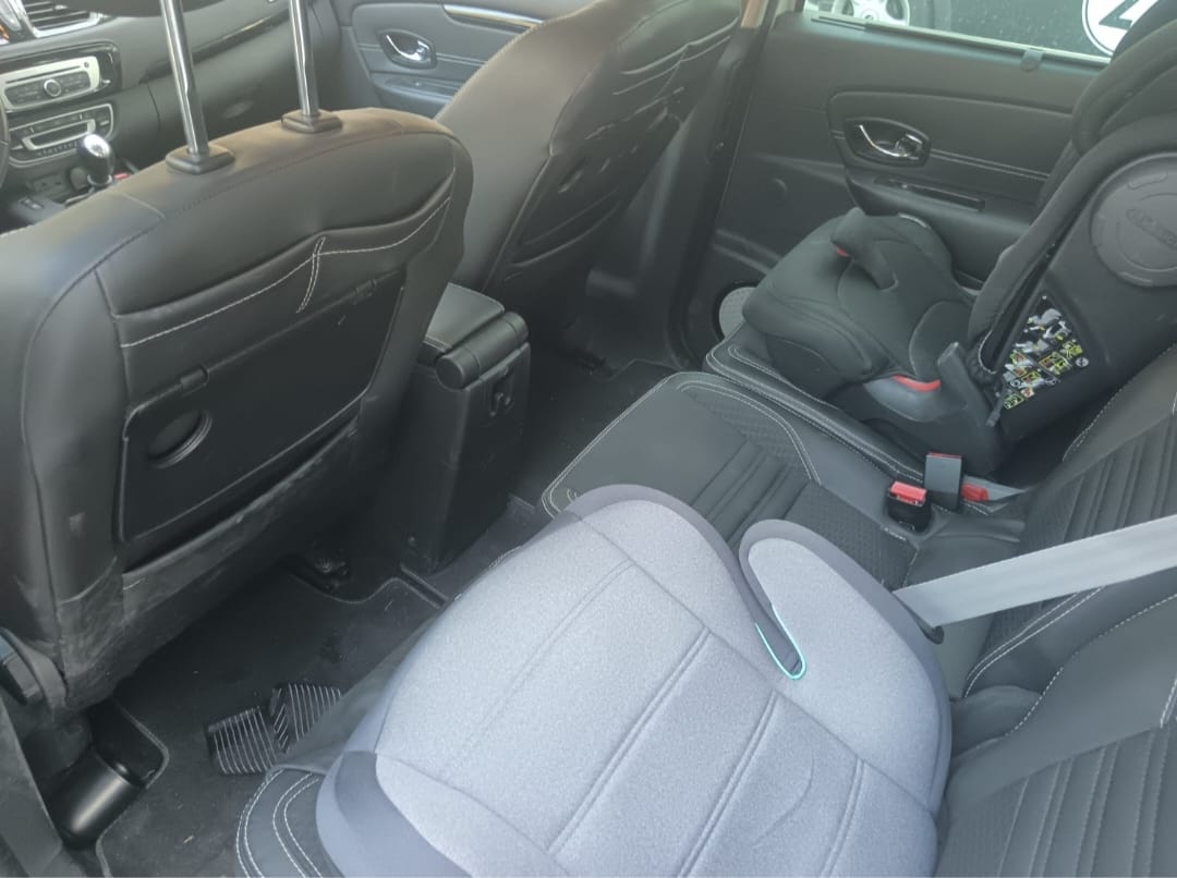 Renault Mégane avec Siège bébé