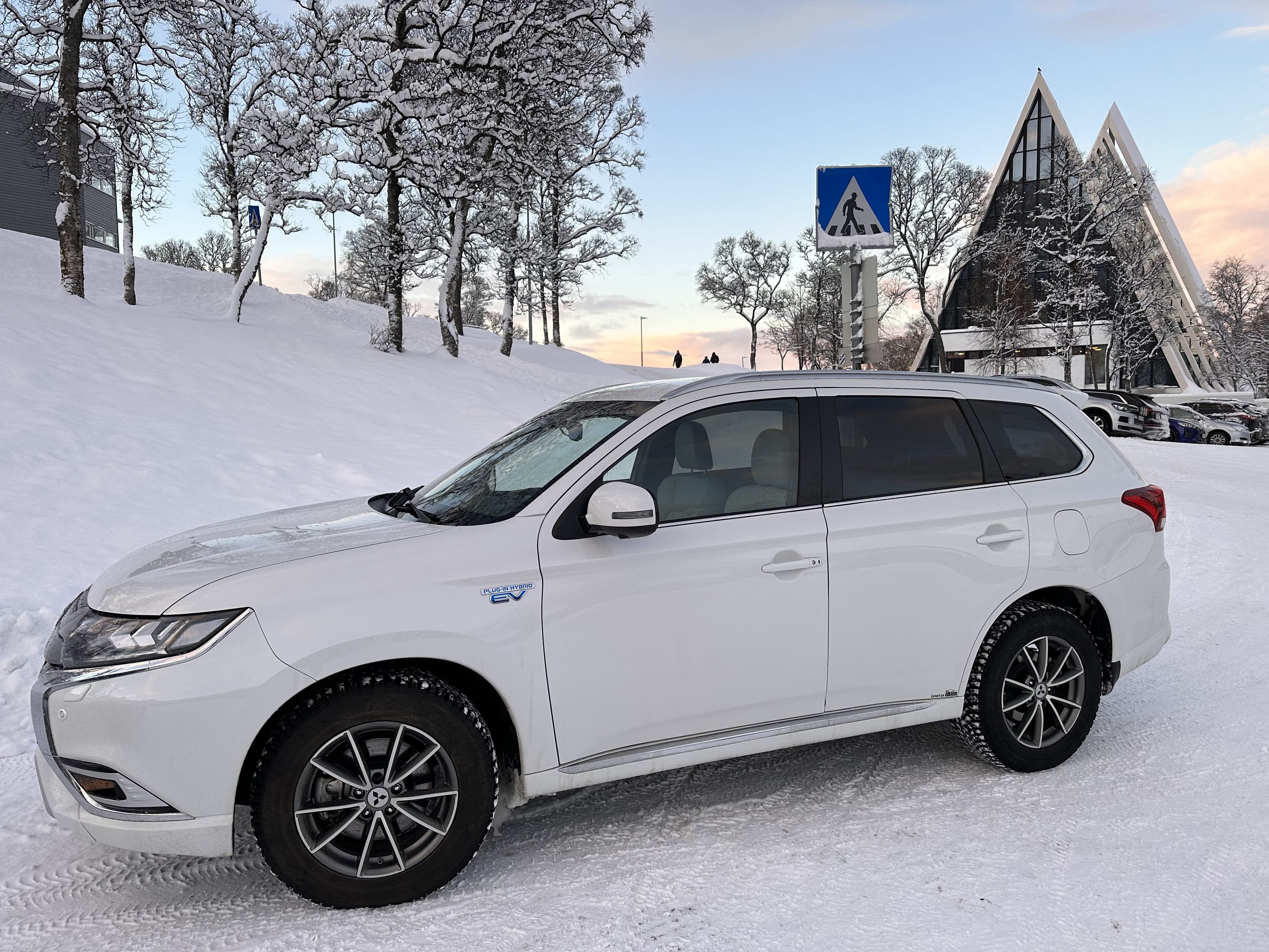 Mitsubishi Outlander Hybrid with Air conditioning