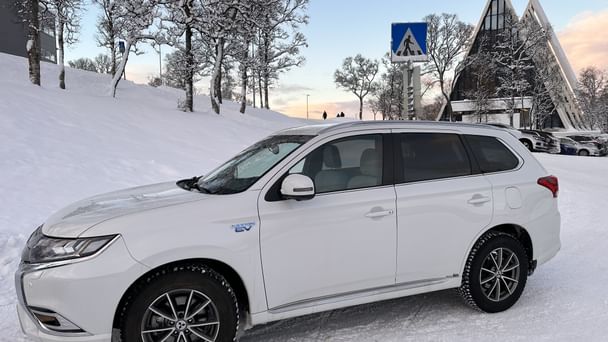 Mitsubishi Outlander Hybrid med Aircondition