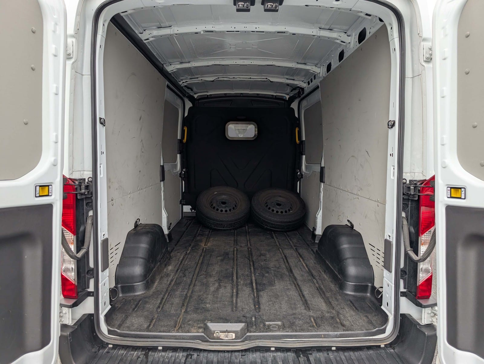 Ford Transit 350 XLT med Bluetooth audio