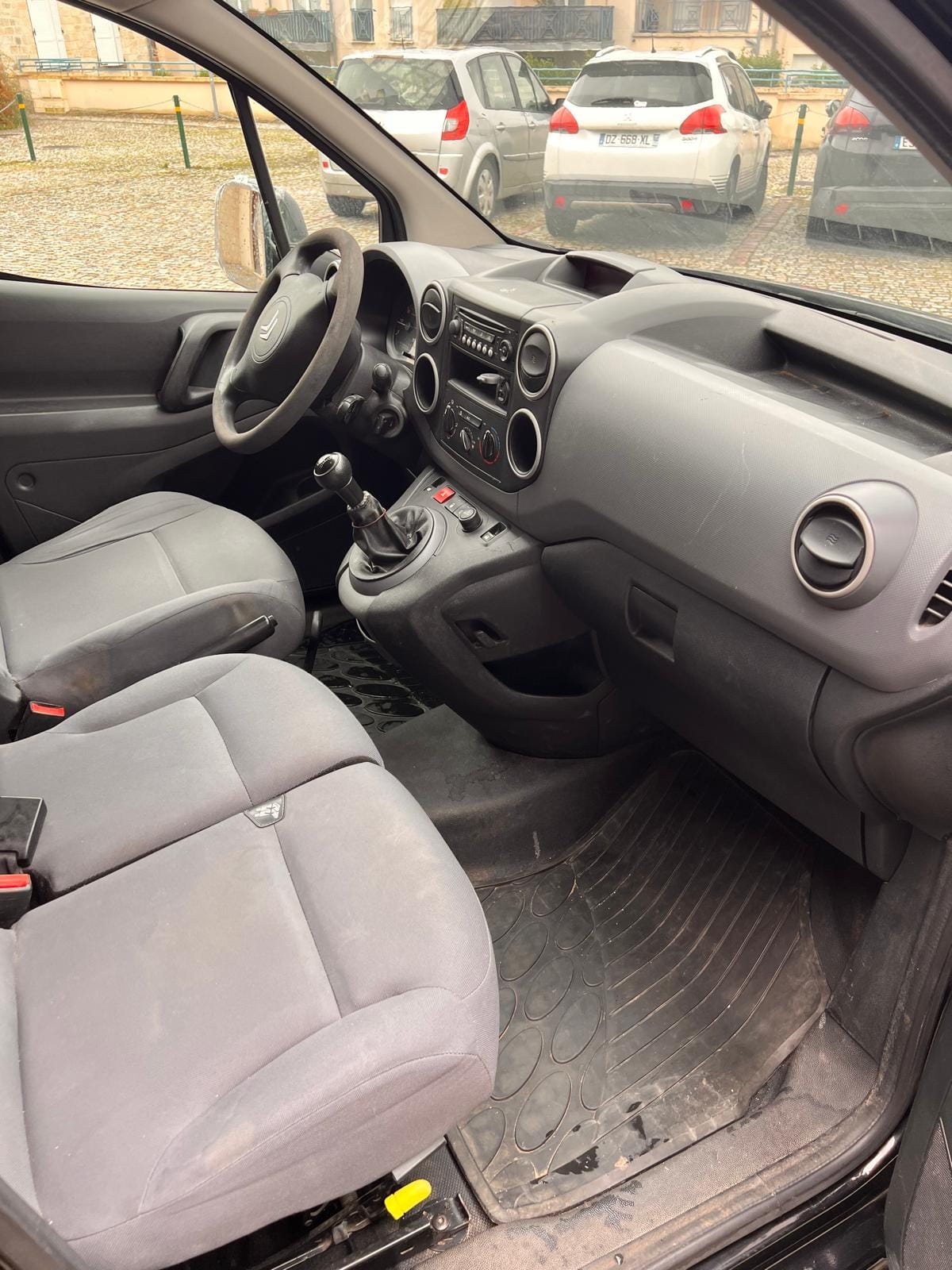 Citroen Berlingo avec Entrée audio / iPod