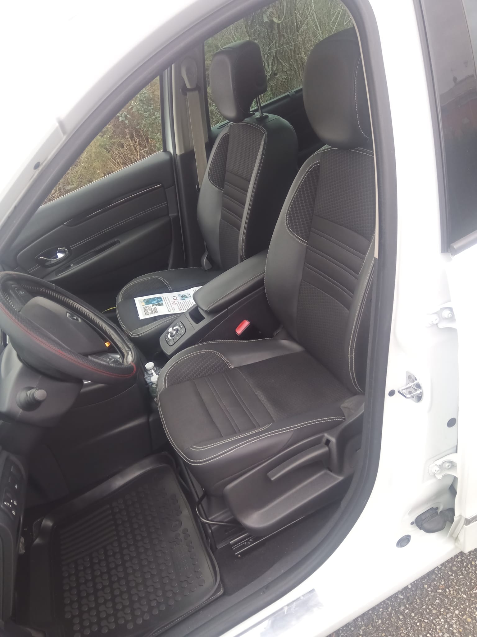 Renault Grand Scenic CLIM 1.5 DCI 110 CH (5) avec Audio Bluetooth