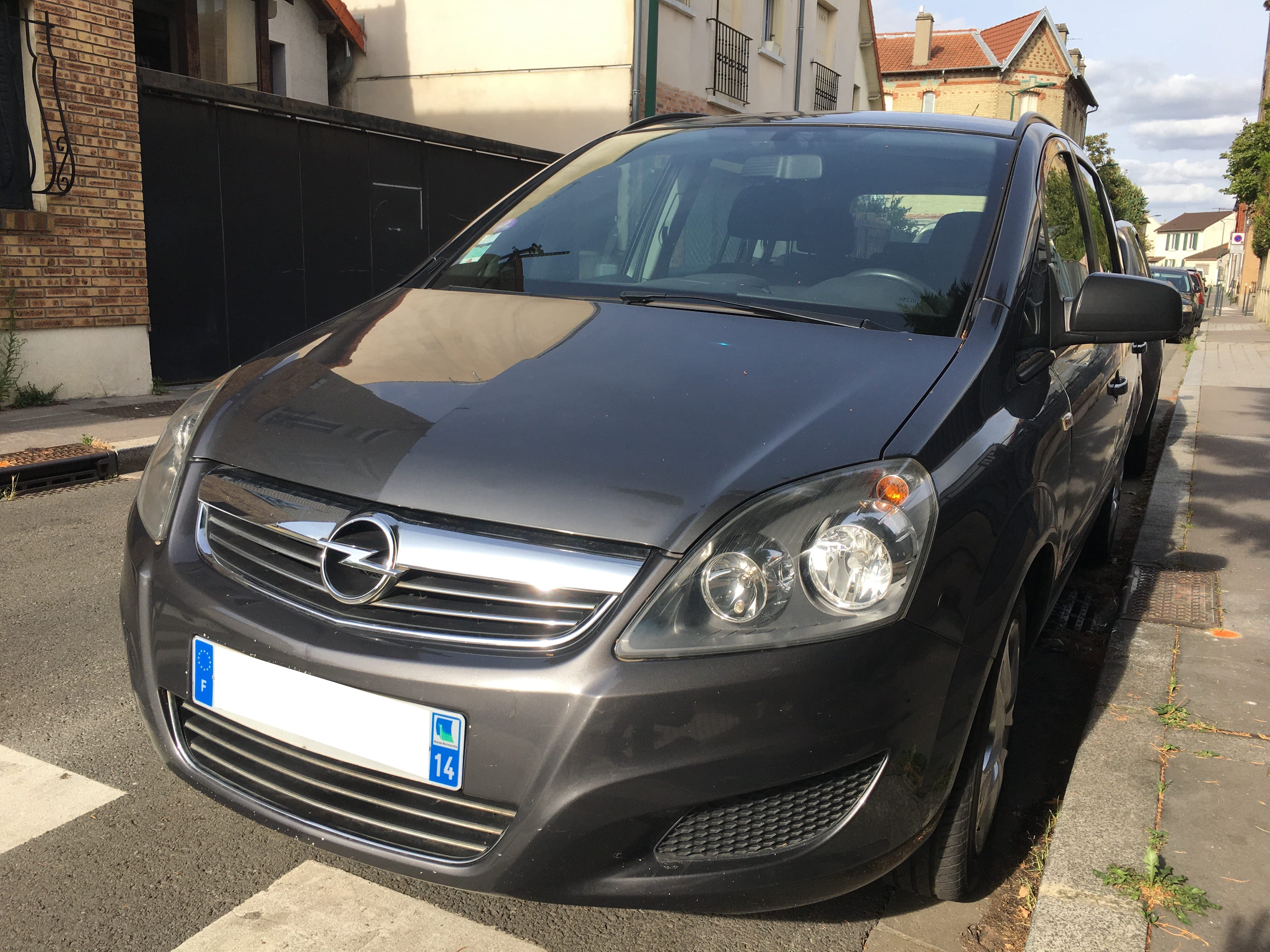 Opel Zafira, 2012, Essence 95, 7 places