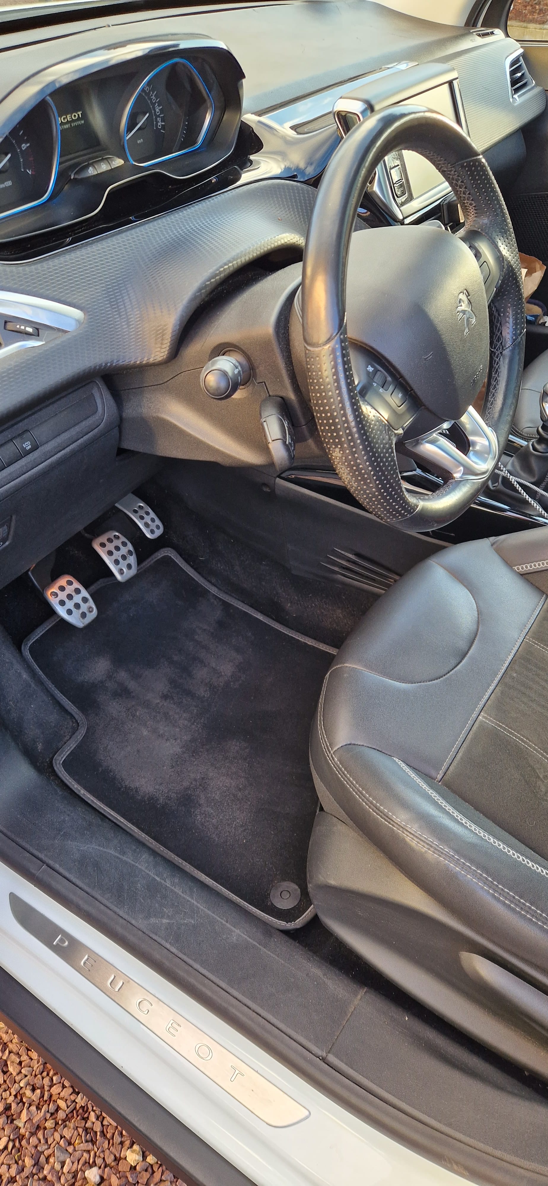 Peugeot 2008 avec GPS