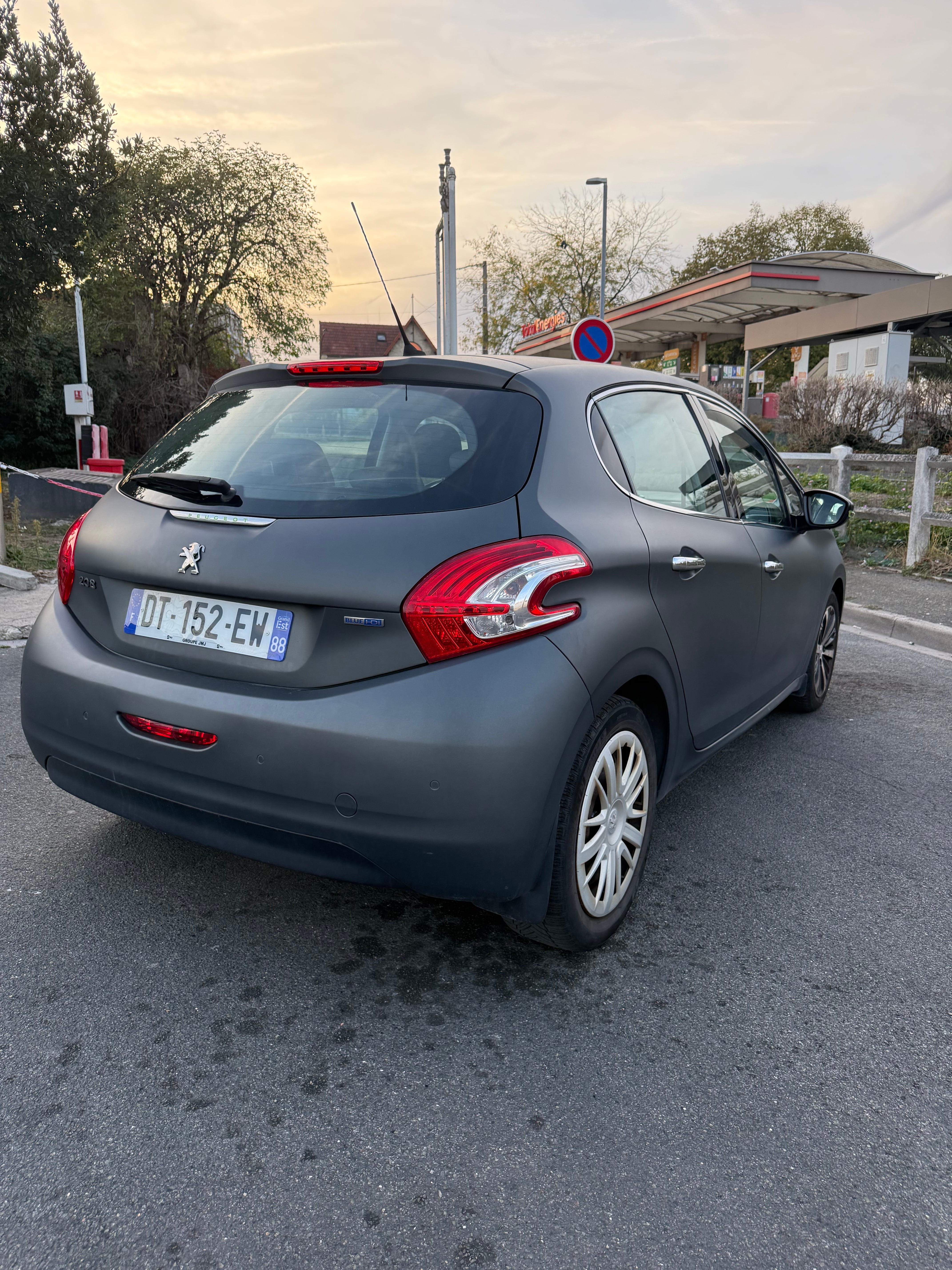 Peugeot 208 avec GPS