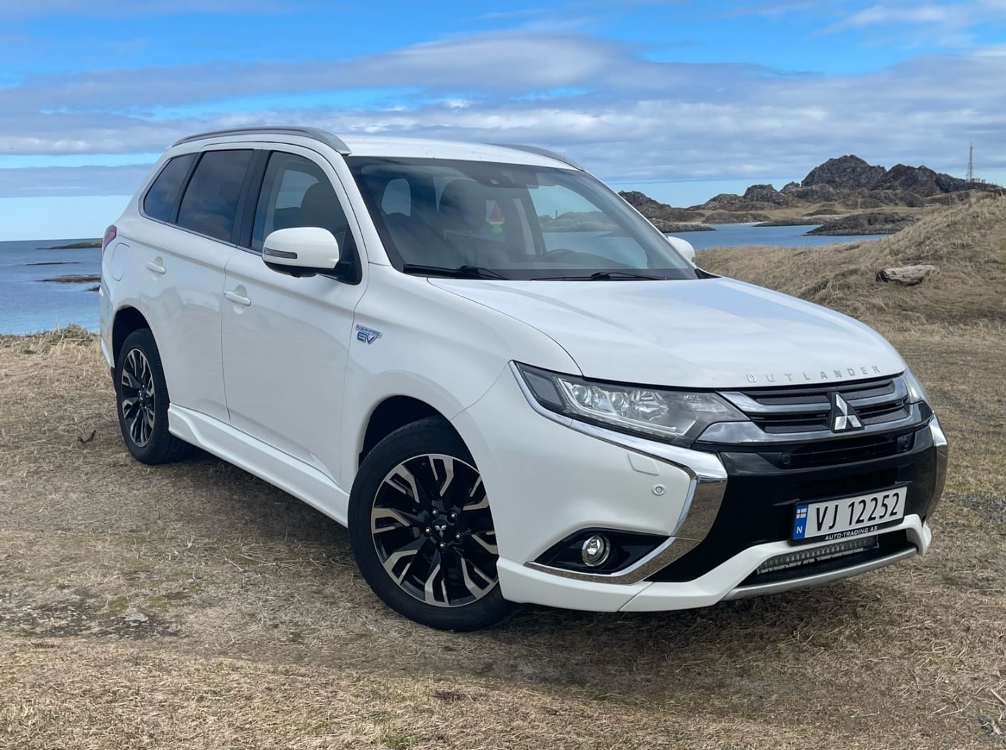 Mitsubishi Outlander PHEV SE, 2019, Blyfri 95 / Electric (hybrid), automatic