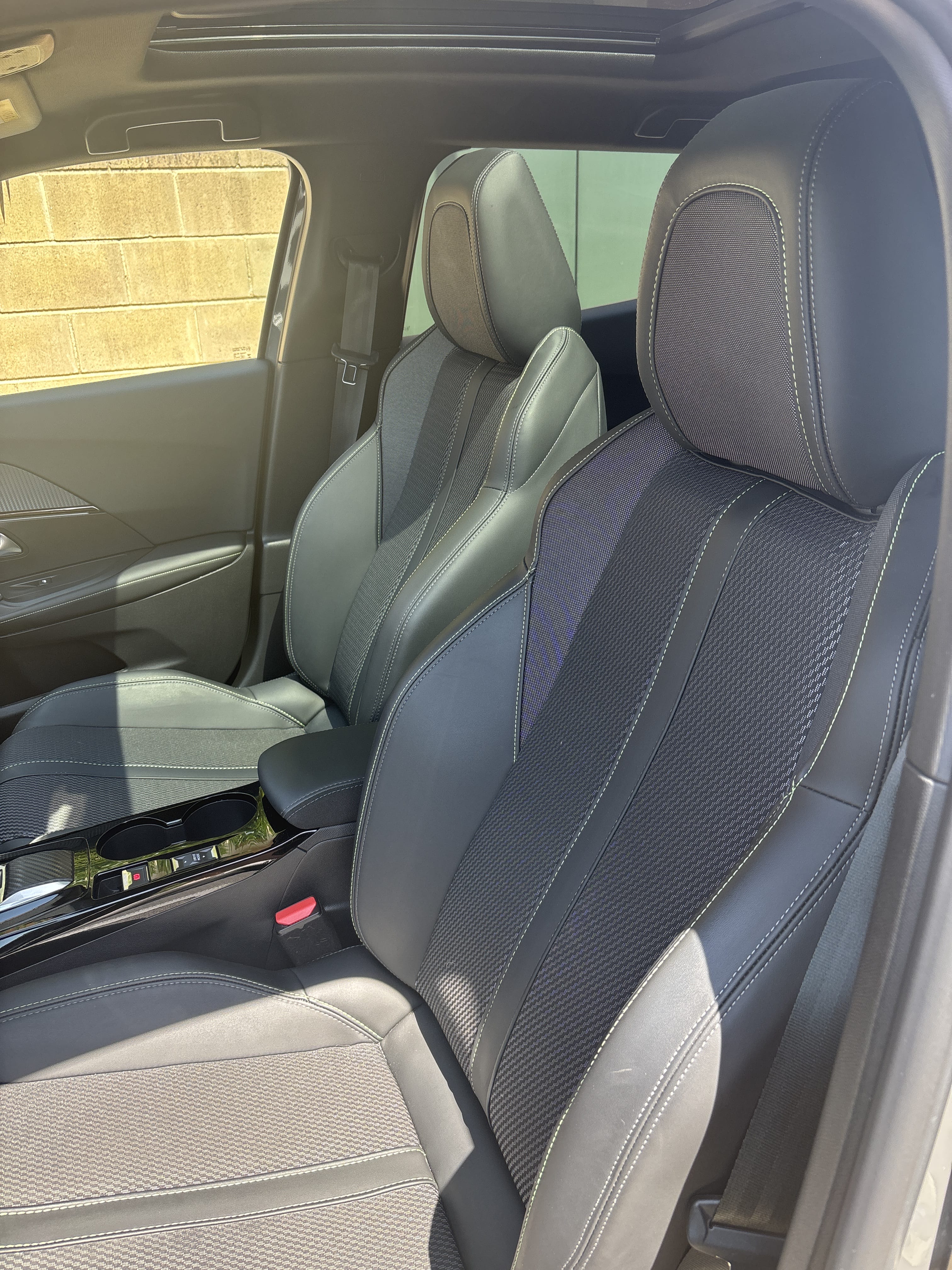 Peugeot 2008 GT con Android Auto