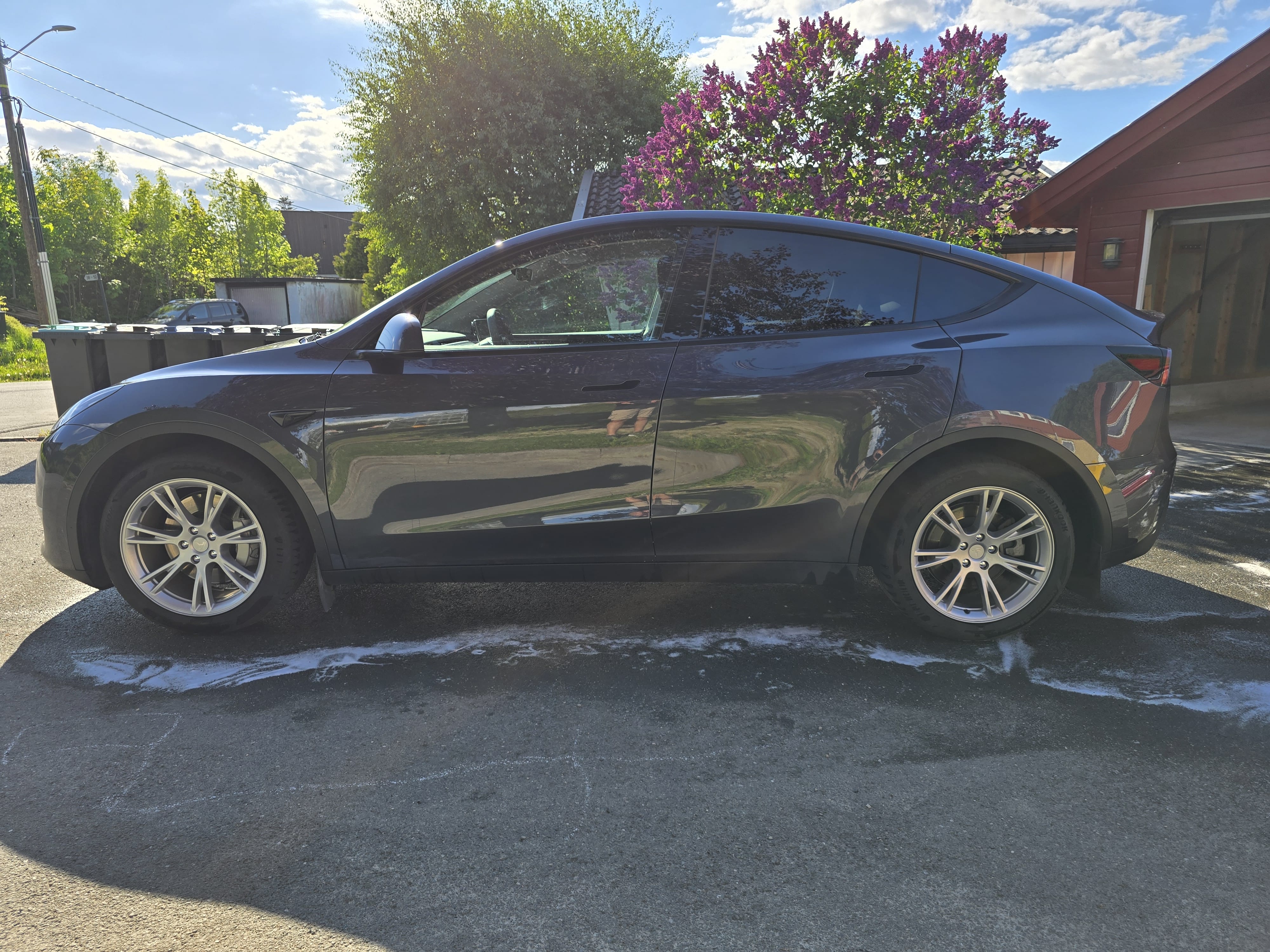 Tesla Model Y Long Range med Aircondition