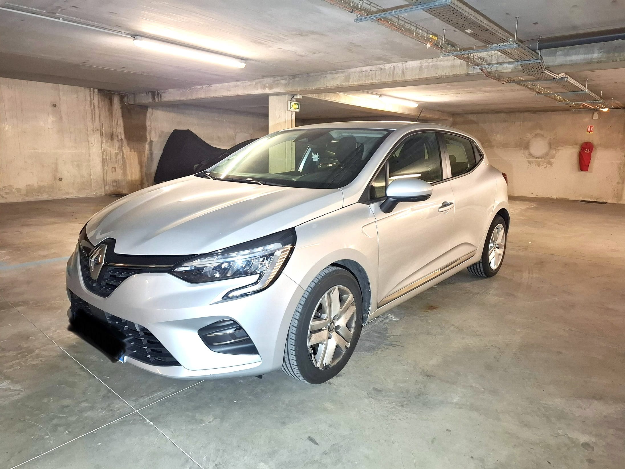 Renault Clio FZ123, 2021, Essence 95